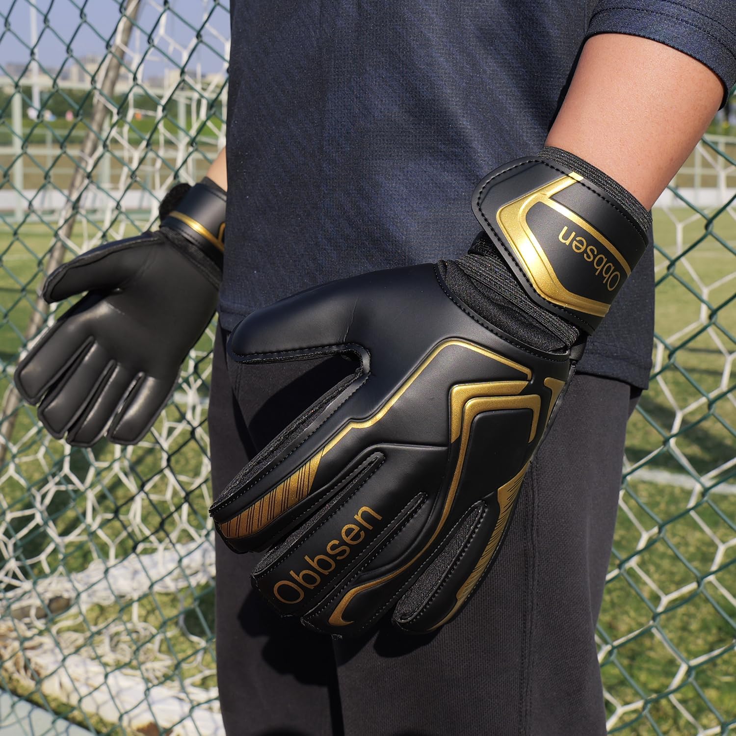 Soccer Goalie Gloves for Kids, Youth&Adult Soccer Goalkeeper Gloves, Strong Grip Anti-Slip Latex Palm Breathable Goalkeeping Gloves with Fingersaves