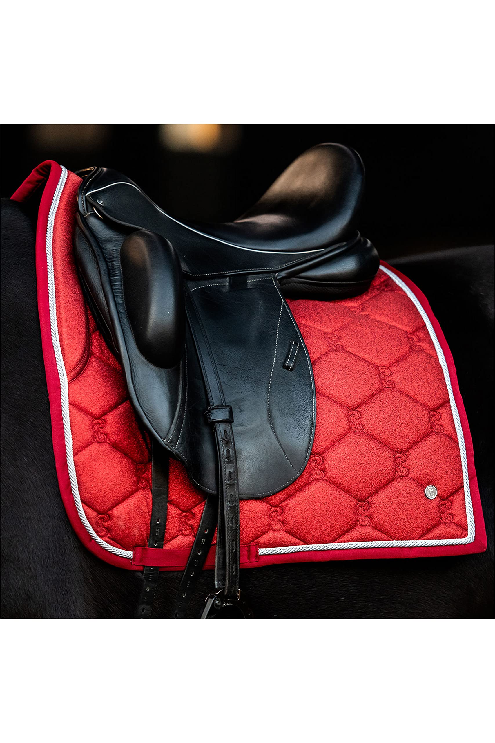 Tapis De Selle Dressage PS Of Sweden Glitter Quilt – Rouge, Coton, Neuf