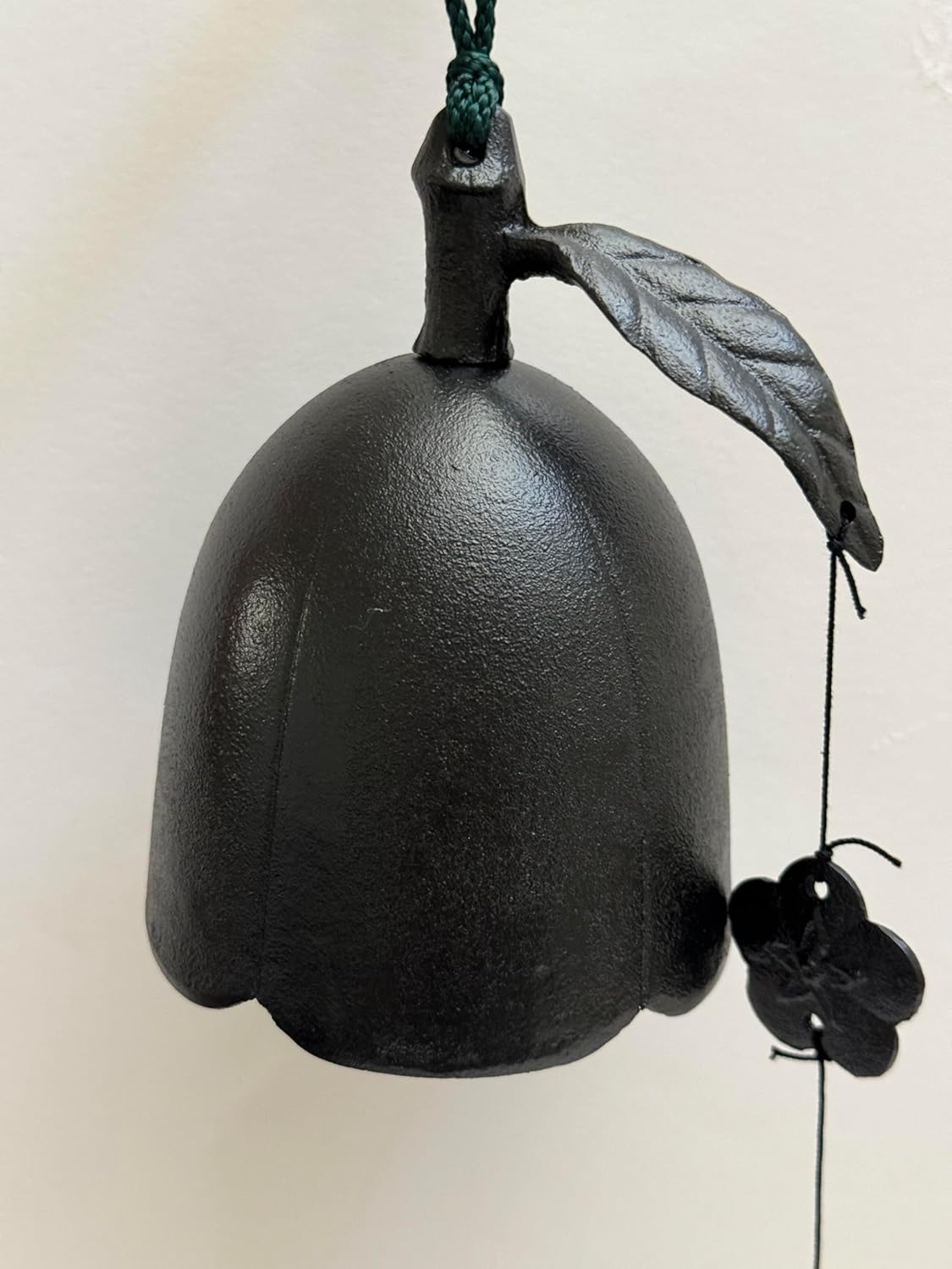 123kotobukijapanstore 1pc Japanese 3-1/2dia Black Plum Bell Wind Chime