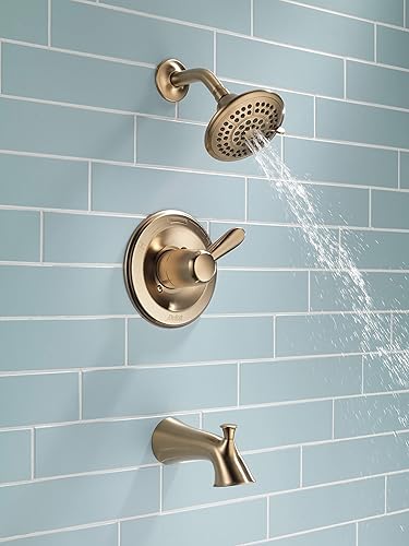 Miniatura 14 de Delta Faucet Lahara Serie 14 - Kit de molduras para bañera y ducha de un solo mango, grifo de ducha con cabezal de ducha de 5 pulverizaciones