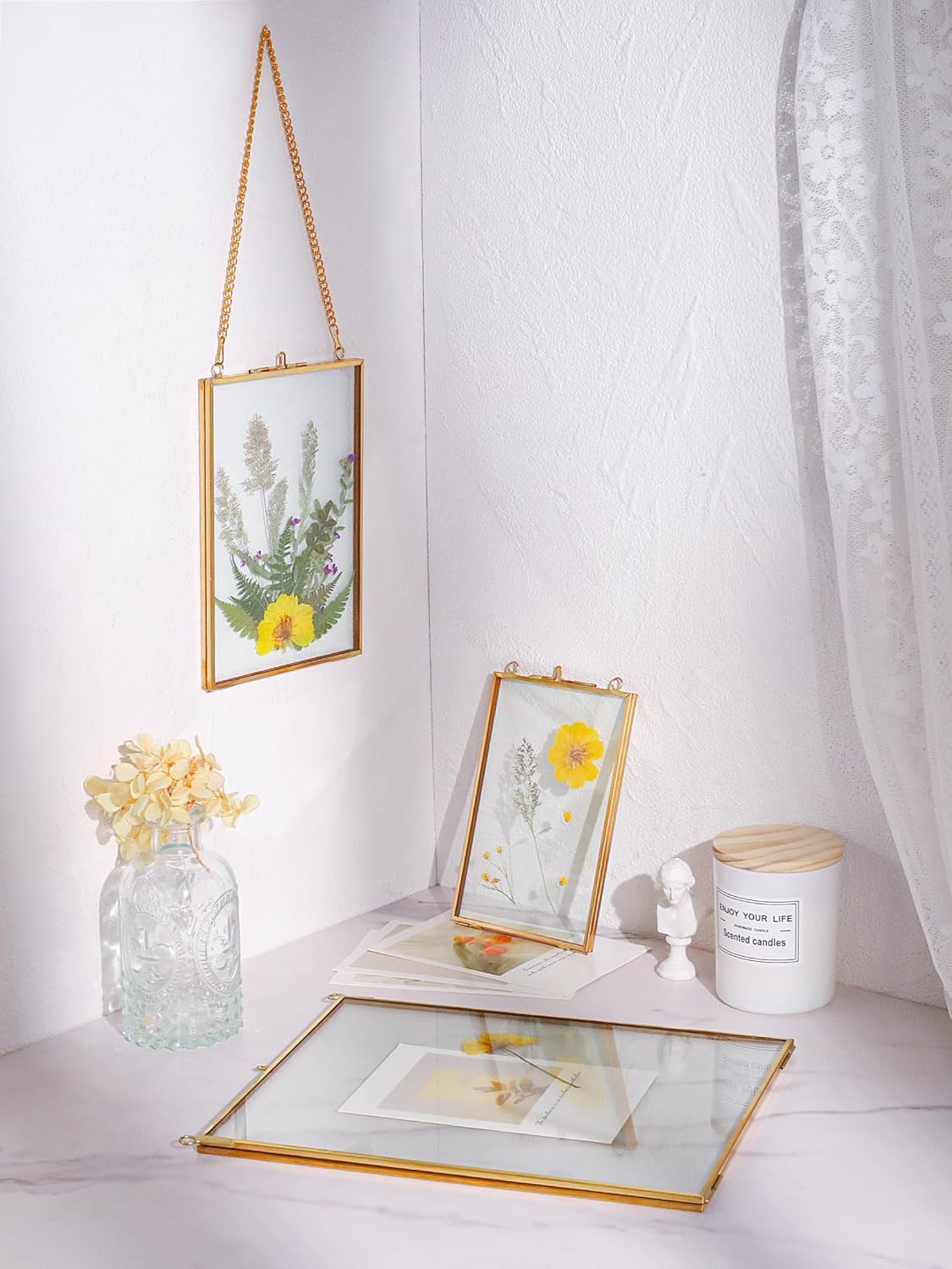 REDHUGO Hanging Pressed Flower Frames, Double Glass Floating Picture Frame Handmade, Glass Frame for Pressed Flowers, Vintage Brass Picture Frame for Artwork Wall Display Mount, Gold, 6x8 Inches