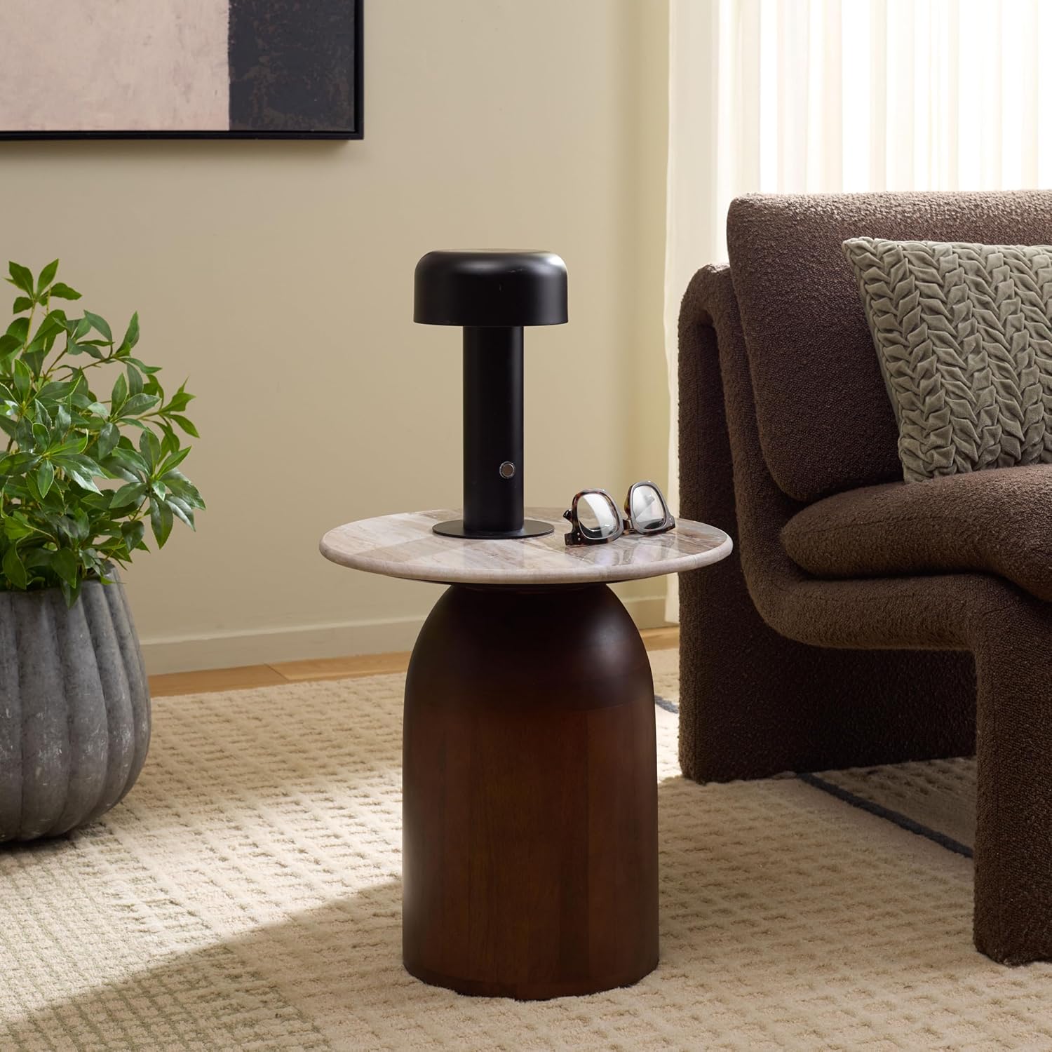 SAFAVIEH Home Collection – Calana Marble Side Table, Brown & White Genuine Marble Round Top, Dark Brown Mango Wood Pedestal Base, Accent Table for Living Room or Bedroom (ACC2920A)