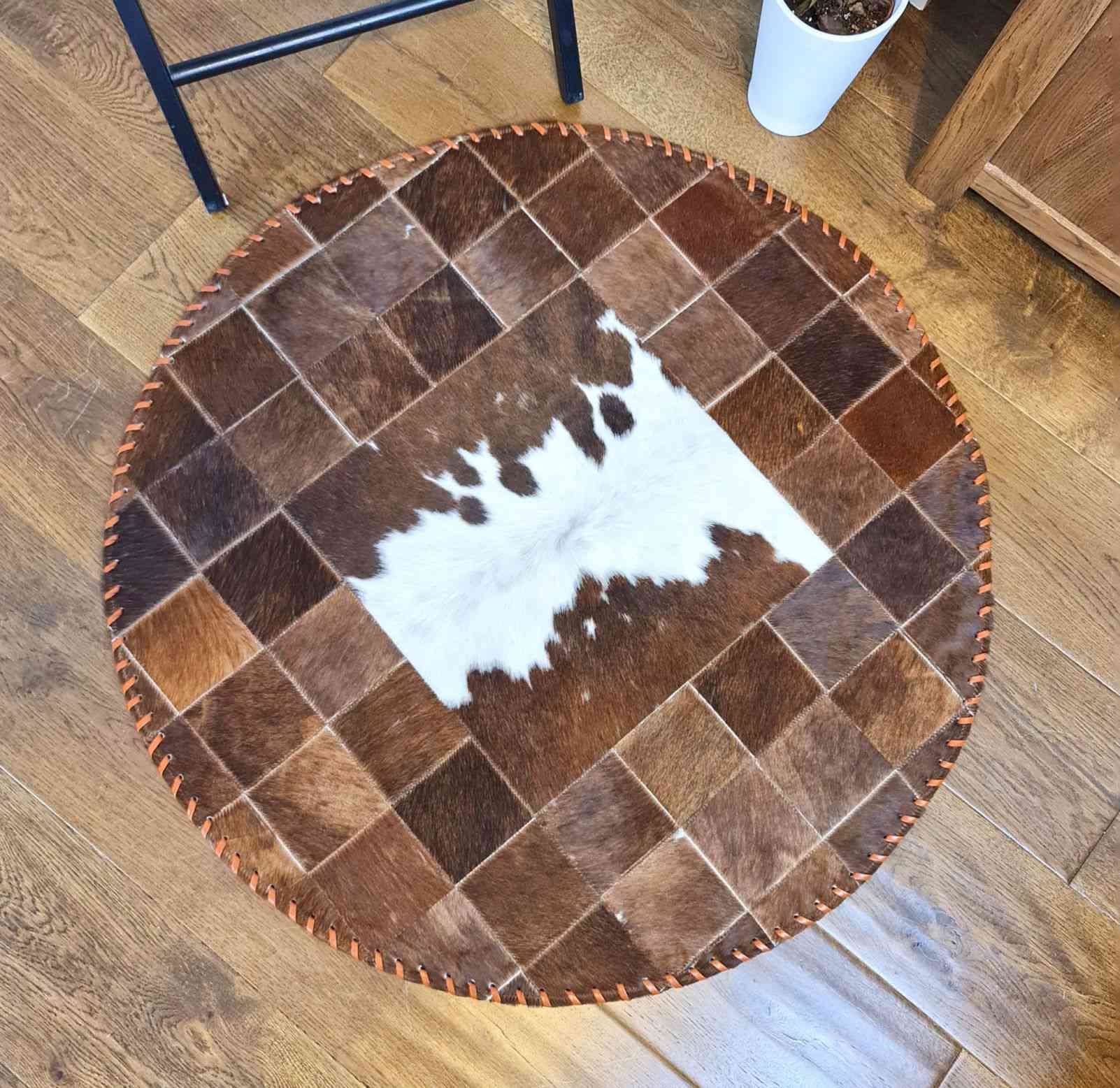 Tapis fausse peau de vache (100 x 94 cm) Vache Marron - Tapis - Eminza Tapis fausse peau de vache (100 x 94 cm) Vache Marron - Tapis - Eminza
