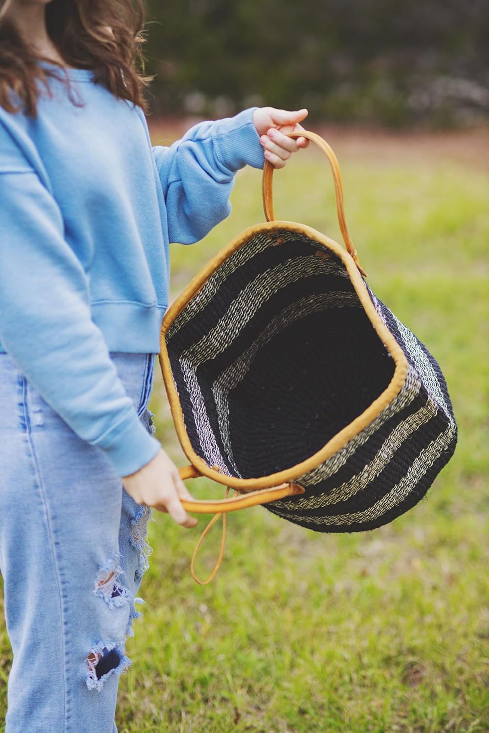 Balance Flow Handwoven Economical Sisal Tote Bag, Market Grocery Shopping Bags with Leather Strap Handles and Button Closure, Large Straw Shoulder Purse Suitable for Travel, Handmade Summer Beach Hand - Image 5