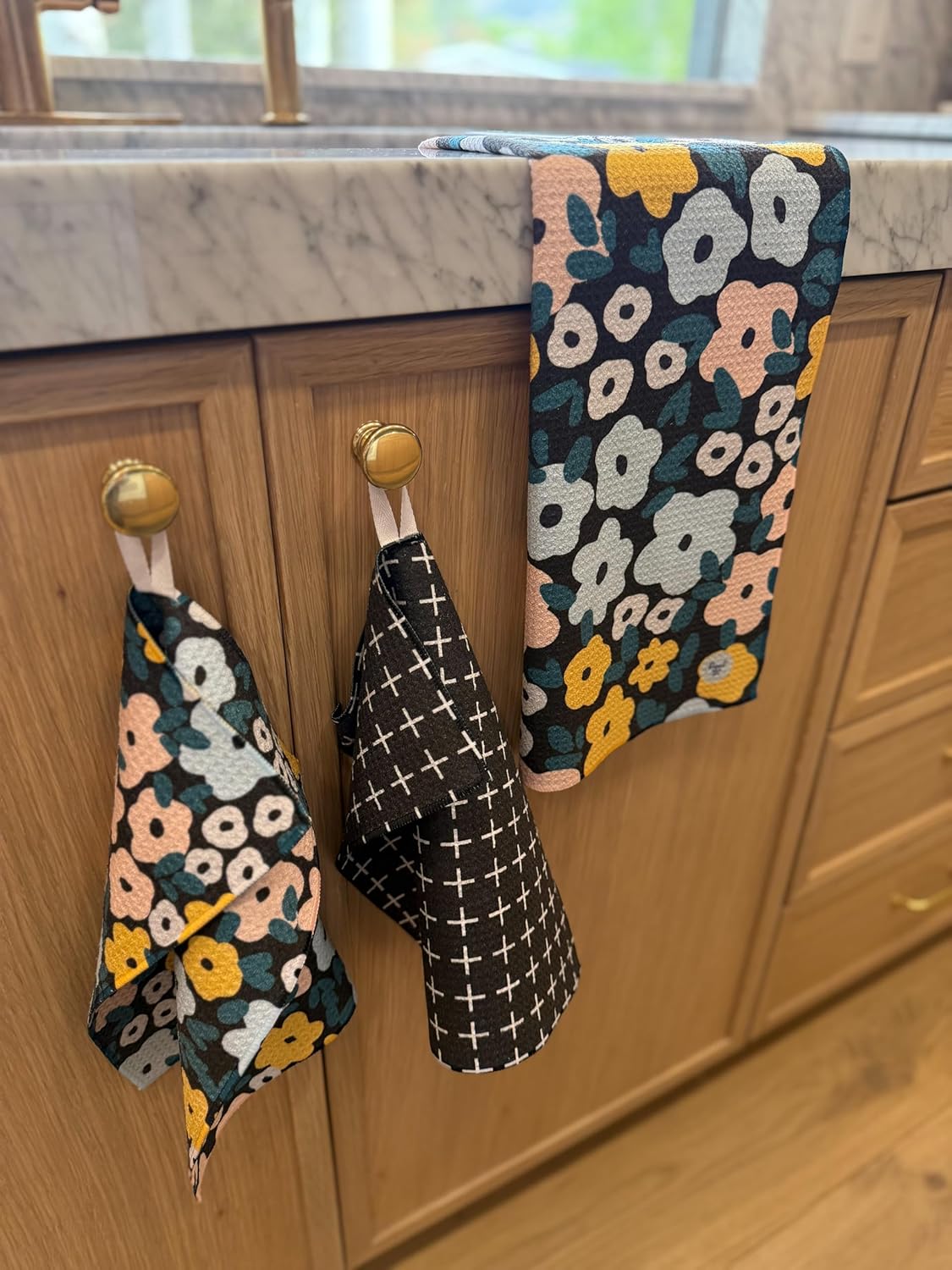 || Dish Towel and 2 DishCloths Set || Double Sided || Waffle Weave Microfiber || Highly Absorbent || Hanging Loop || Dish Towel || Dish Cloths || Cleaning Cloths (Black and Yellow)