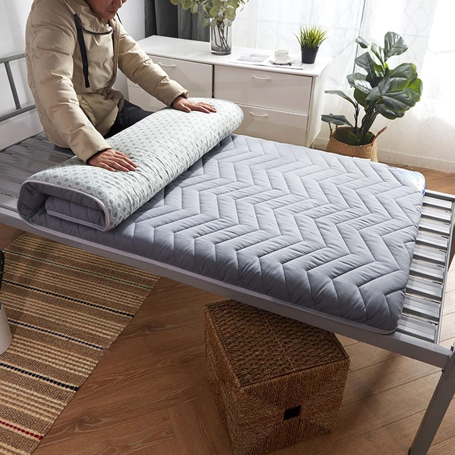 Konsilsa Traditional Japanese Futon Tatami Floor Mattress, Thin Queen King Size Single Size Futon Mattress Guest Bed Dorm Floor Mattress Mattress Pad Roll Up Portable Sleeping Pad