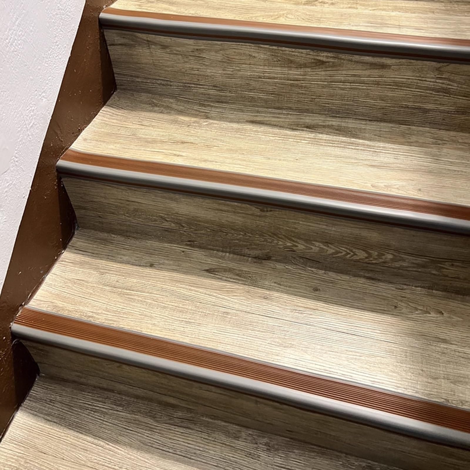 Tipo Grueso Esquina Protectora para Escalones Dientes de Sierra en Forma de Barra Aumentar la Fricción Perfil de Escalera, Resistente Al Agua y A Los Rayos Solares(Brown,110cm)