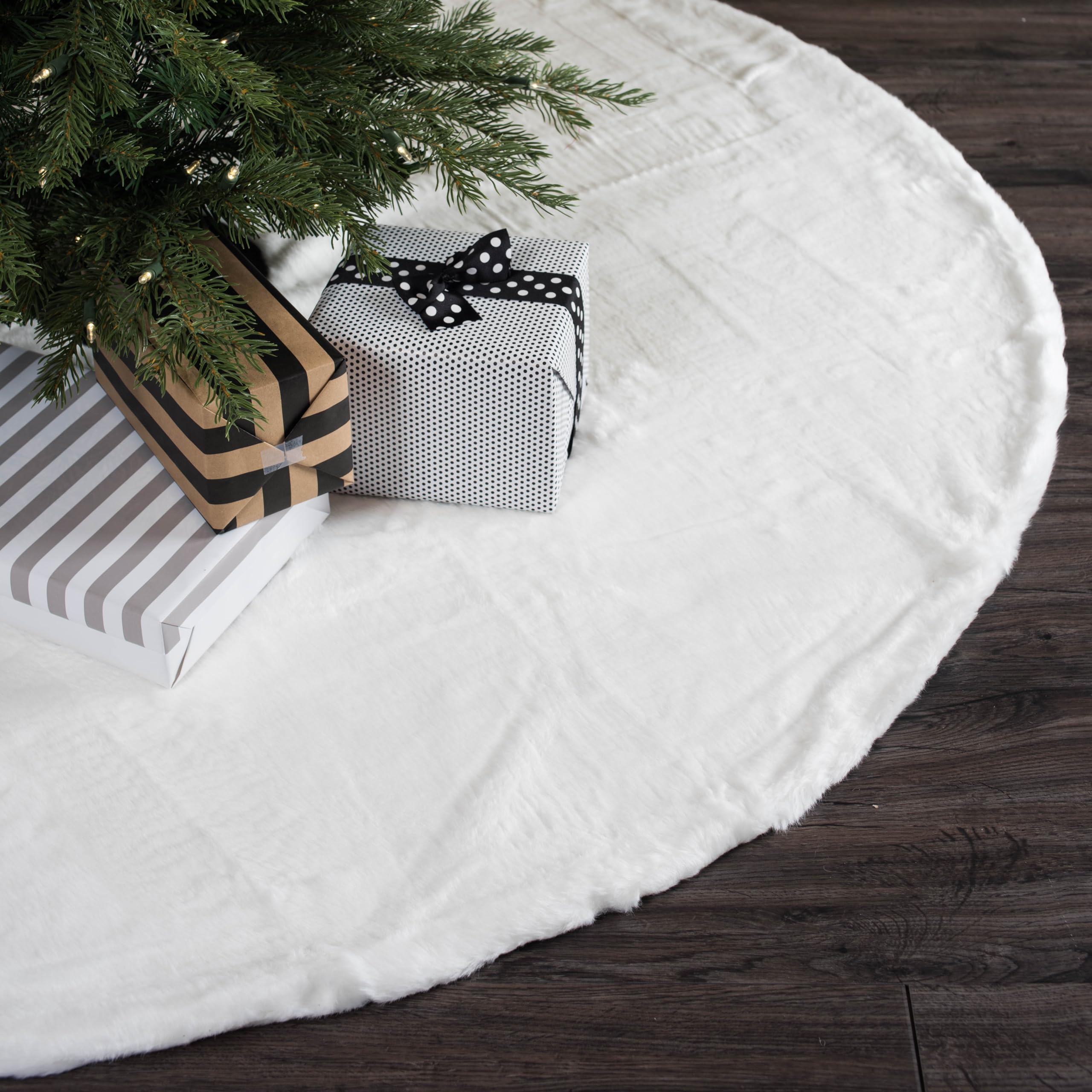 Vickerman Jupe de sapin de Noël décorative de 152,4 cm – Jupe de sapin de Noël blanche pour sapin de Noël – Jupe de sapin entièrement doublée – Fiable et durable