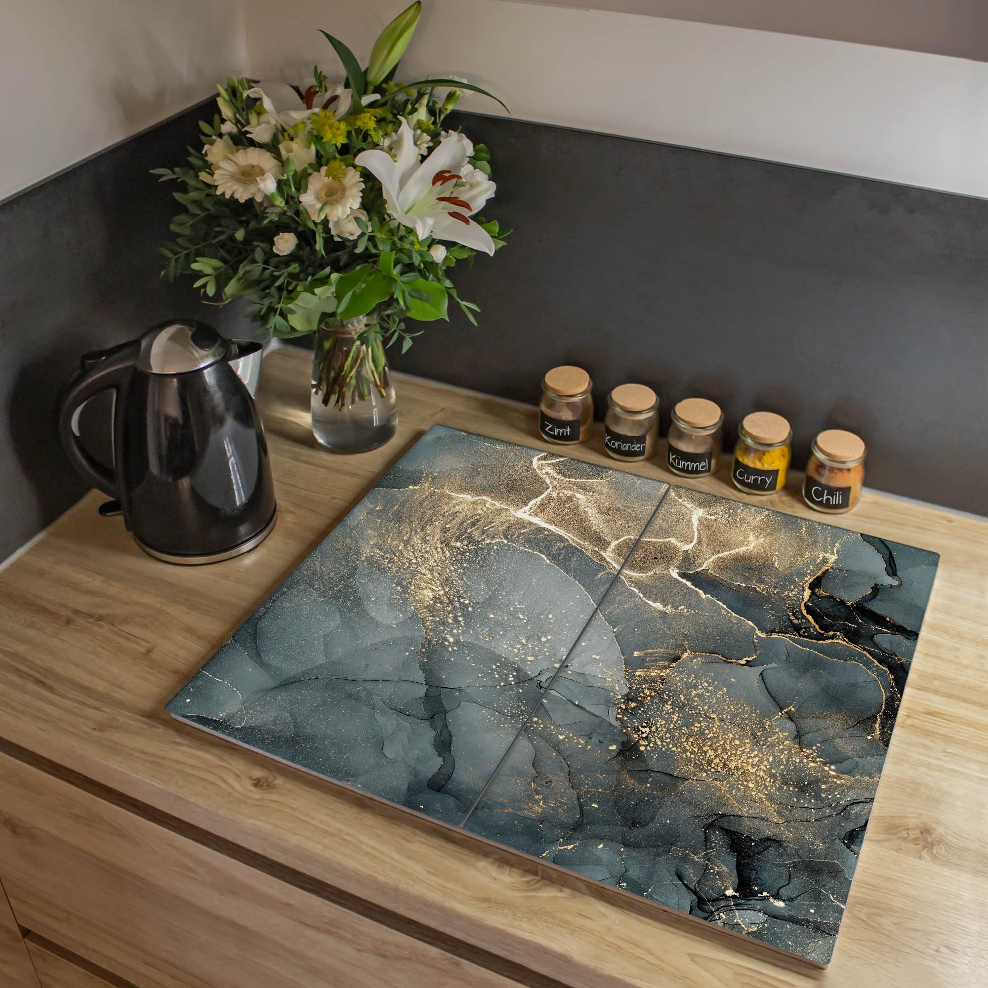 banjado Herdabdeckplatten Ceranfeld 2-teilig 60x52 cm, edle Glasplatte Herd als Schneidebrett Glas und Spritzschutz Küche, Motiv grauer Marmor mit Gold 1