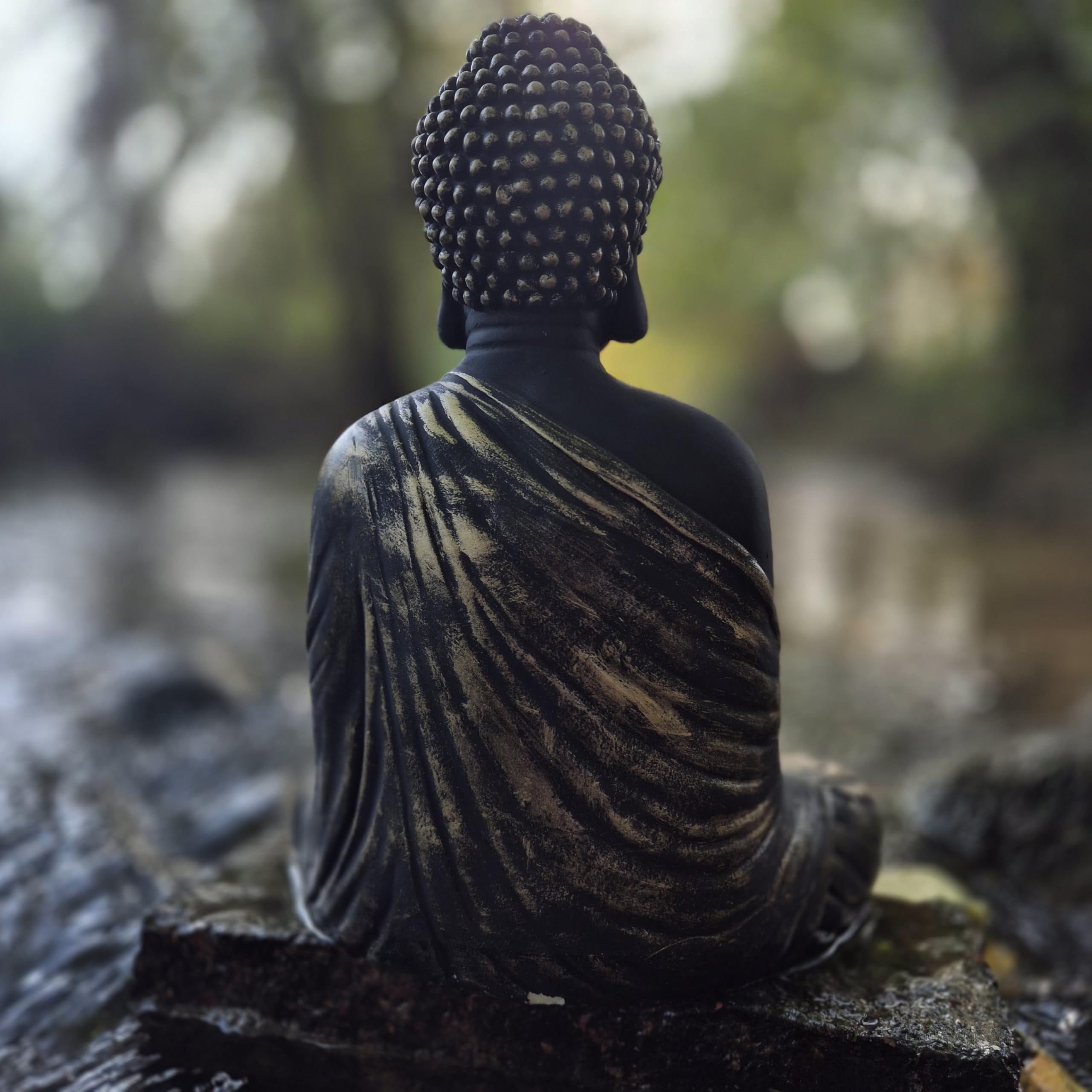 FABRIQ Statuetta di Buddha 38 cm - 12 kg - Oro Nero - Resistente alle intemperie - Zen & Feng-Shui Decorazione da giardino