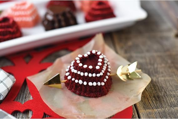 Nordic Ware 3D muffin mold Heart - Wreath - Gradual for romantic delicacies
