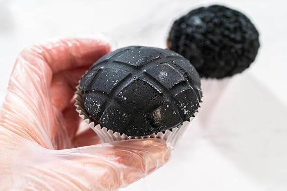 Bakerpan Premium Rolled Black Fondant For Cake Decorating - 4.4 Ounces