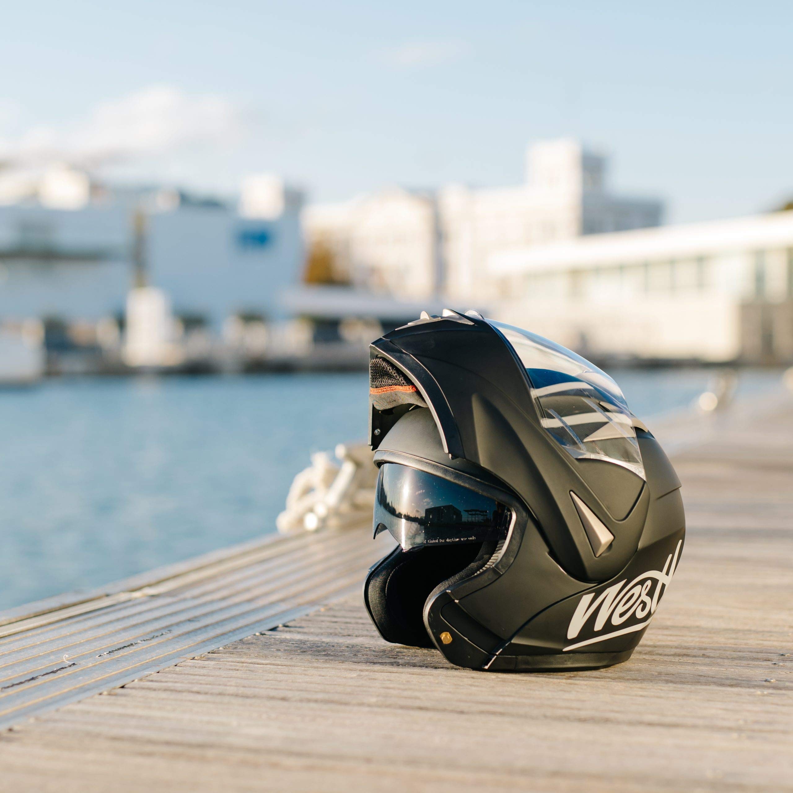 Westt Casco Modulare Moto Certificato ECE R 22.06 - Casco Integrale con Visiera e Parasole per Donna e Uomo - Casco Jet con Protezione Mento per Scooter Roller Ciclomotore