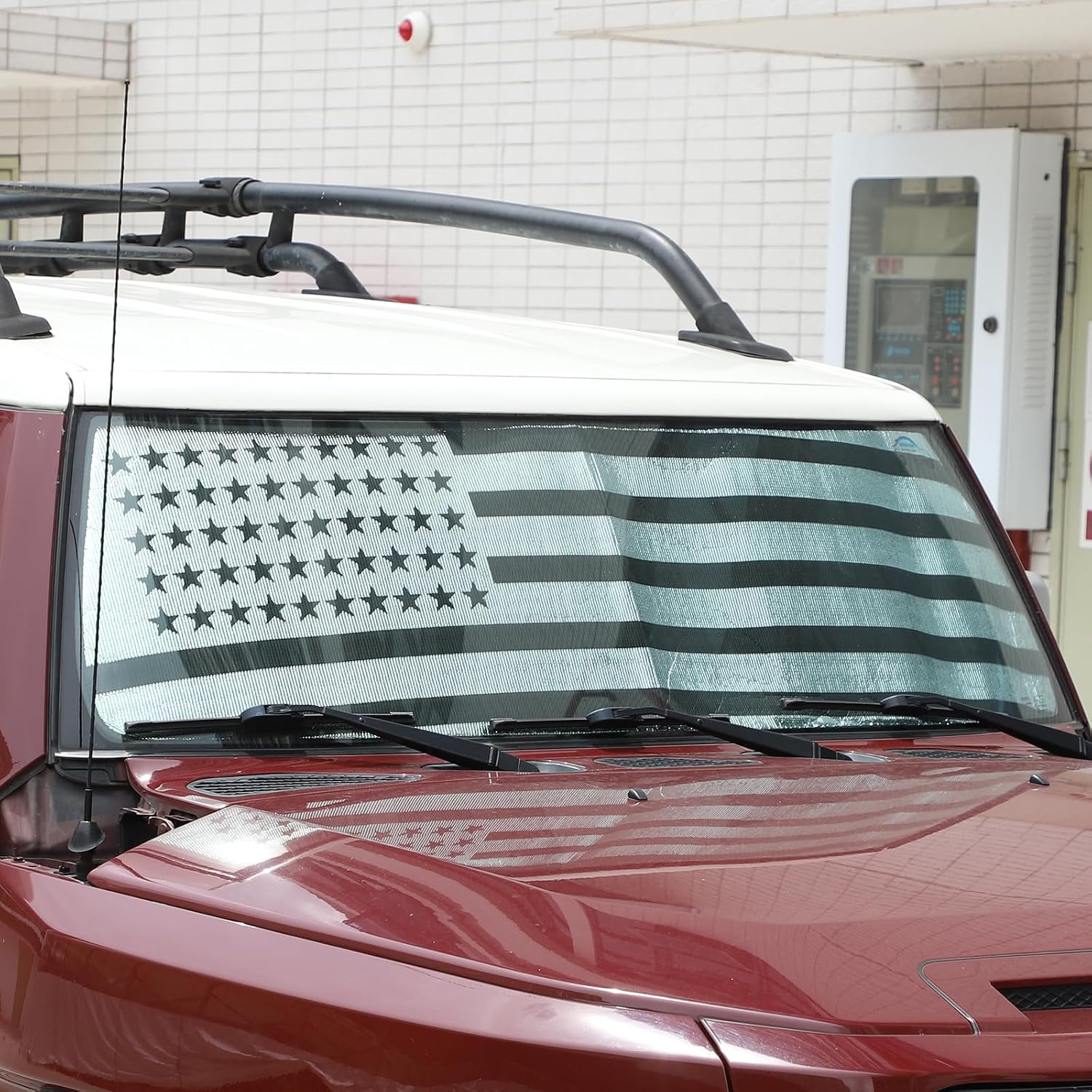 Front Windshield Sunshade for Toyota FJ Cruiser 2007-2021, Front Window Sun Shade, Foldable Reflective Sun Visor, Screen Shield Cover UV Blocker Protector HeatShield Keeps Your Vehicle Cool