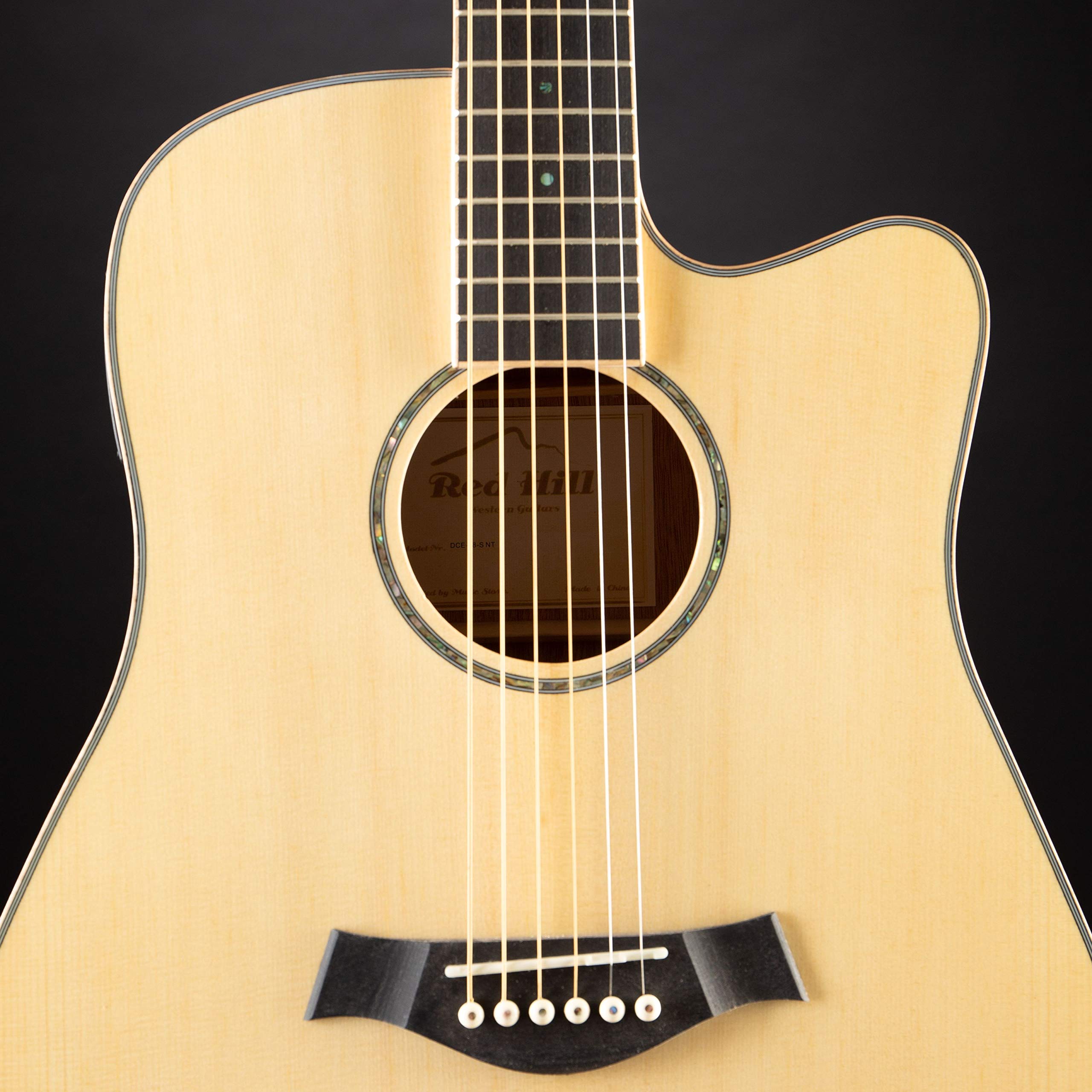 Red Hill DCE-48-S Westerngitarre, Dreadnought Bauform, Massive Fichtendecke, Mahagoni Boden und Zargen, 20 Bünde, JM-6T Tonabnehmersystem, Integriertes Stimmgerät, Mattes Finish