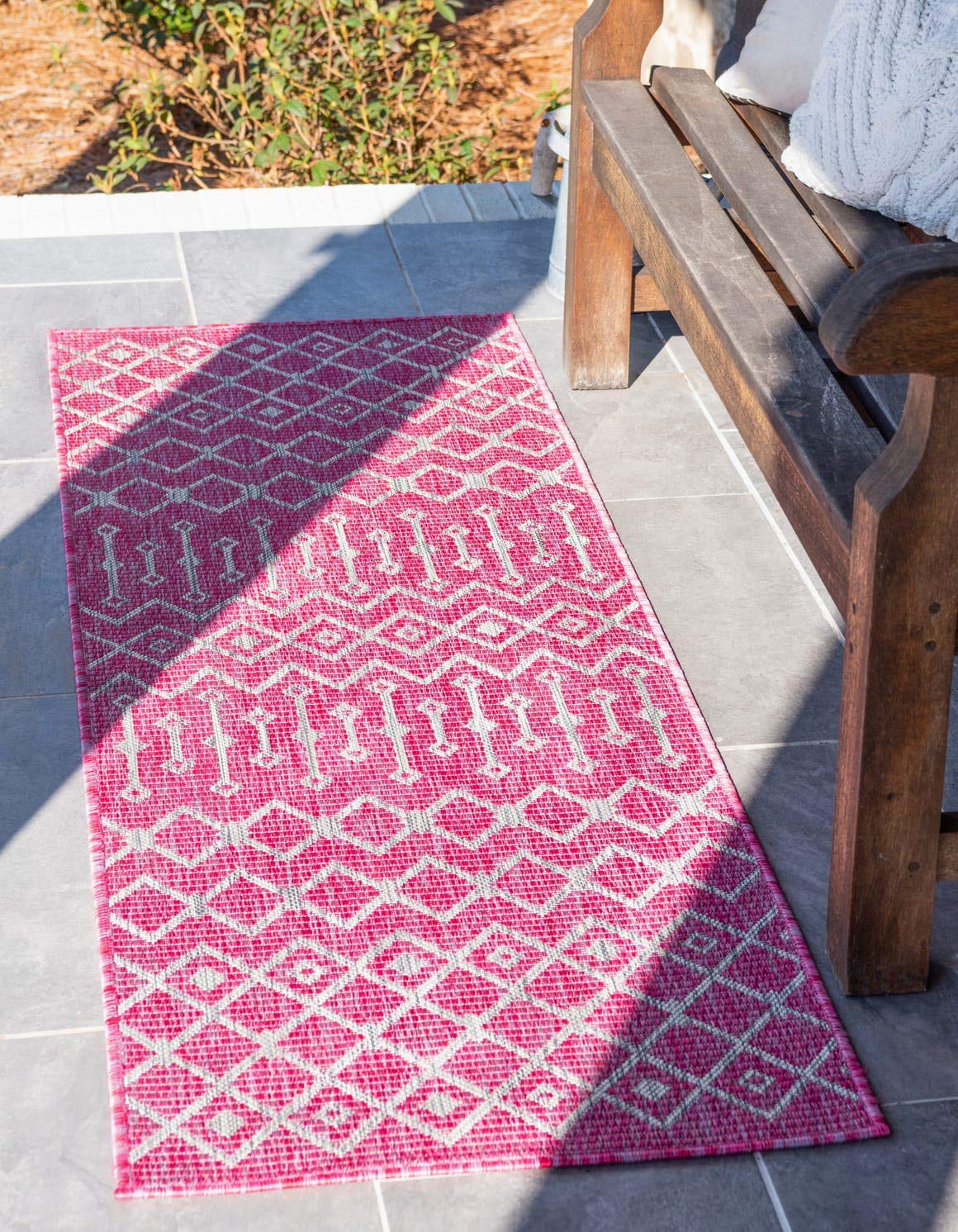 Unique Loom Outdoor Trellis Collection Area Rug - Tribal Trellis (2' x 6' 1" Runner, Fuschia/ Gray)
