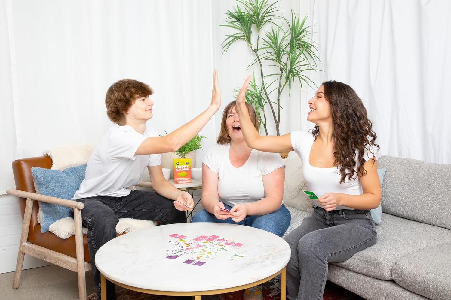 Exploding Kittens - Juego Happy Salmon, juego de cartas divertido para adultos, adolescentes y niños