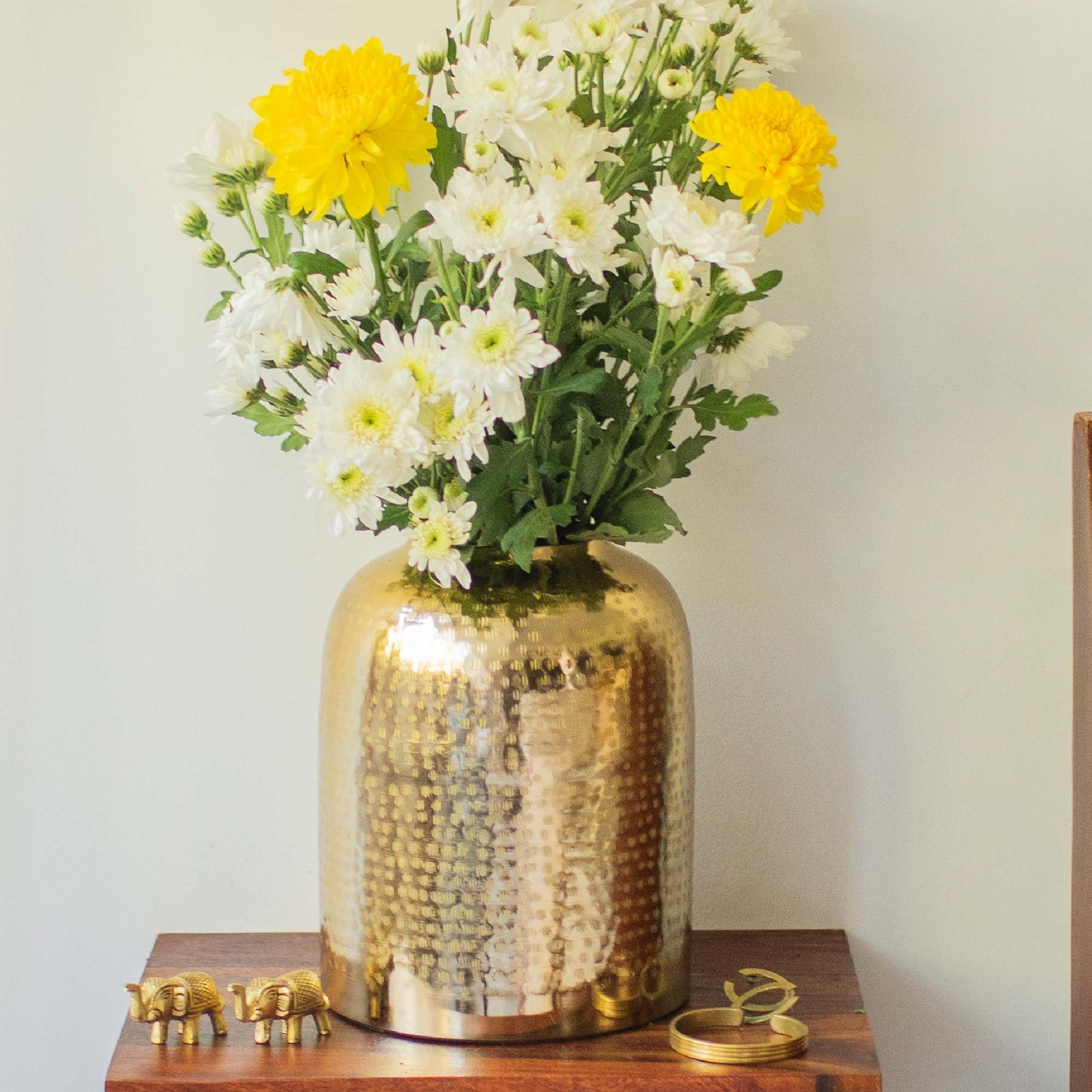 10Club Flower Vase for Living Room - Tall Big Vase, Show Pieces for Home Decor Living Room and Bedroom Perfect Tall Vase for Modern Home Interiors Durable (H - 28 cm, 800 gram) - Ideal for Gifting