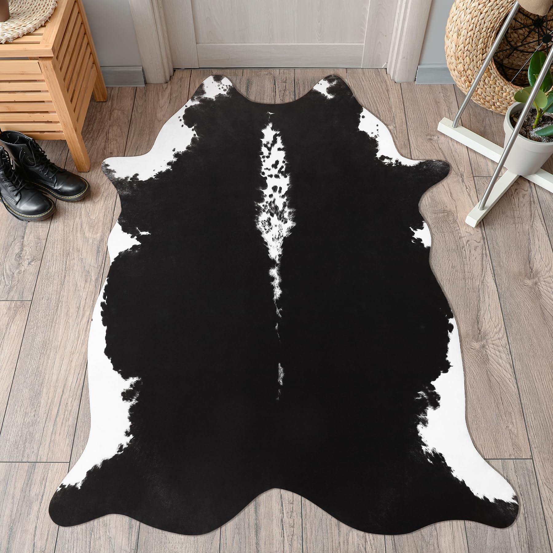 Amazon.com: BENRON Small Cowhide Rug Black Area Rug Door Mat 2.3x3.6ft ...