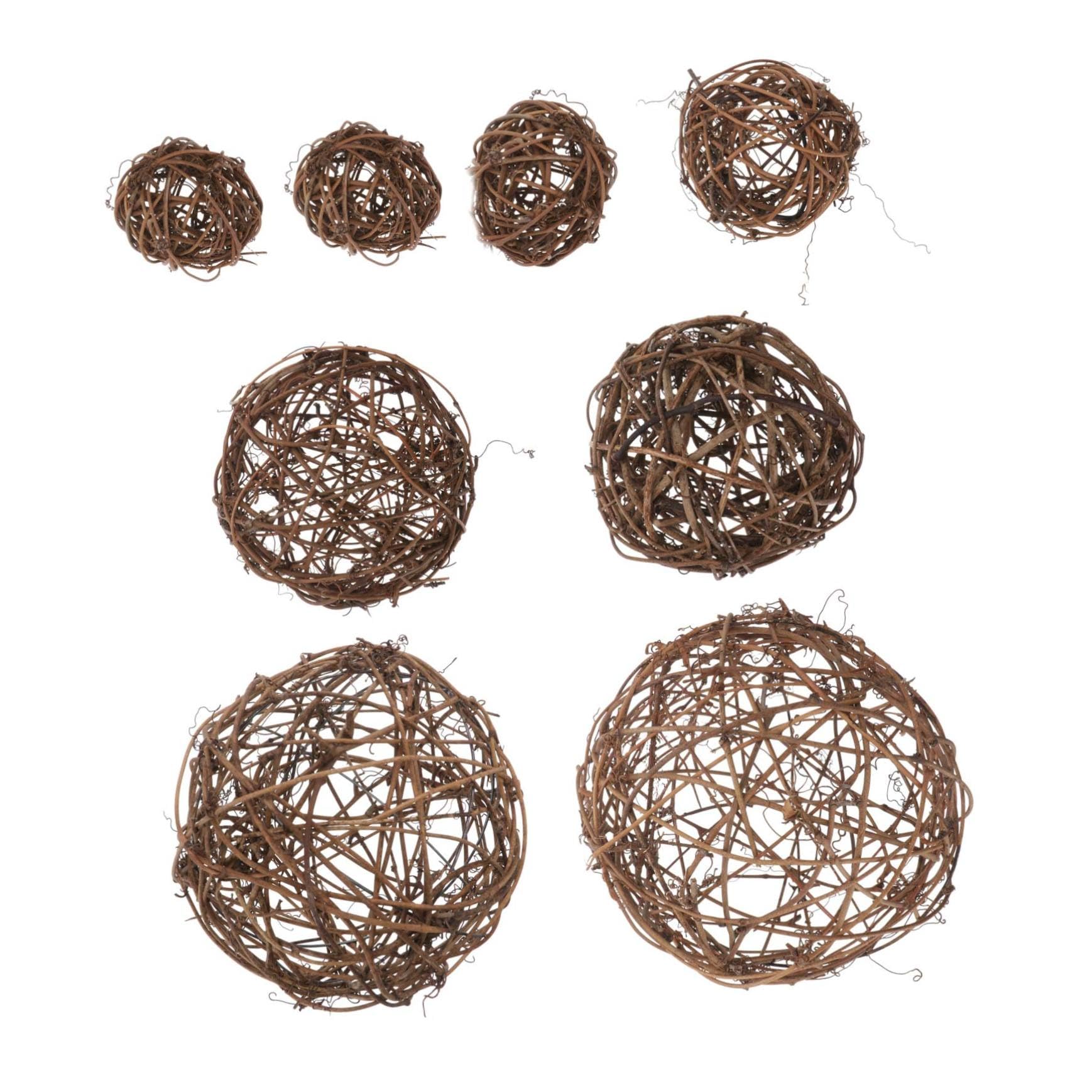 Boules de rotin naturel pour embellir un espace vide ou une table de fête sans effort