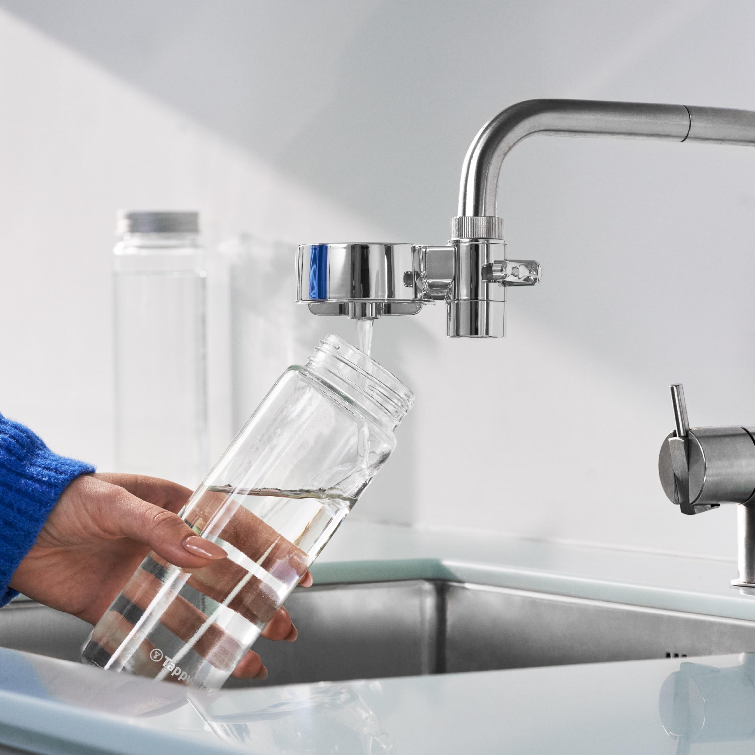 Tappwater EcoPro Compact - Kleinster Leitungswasserfilter auf dem Markt filtert mehr als 100 Substanzen. 5-stufiges Filtersystem mit Nanotechnologie. Leitungswasserfilter (verchromt, 6 Kartuschen)
