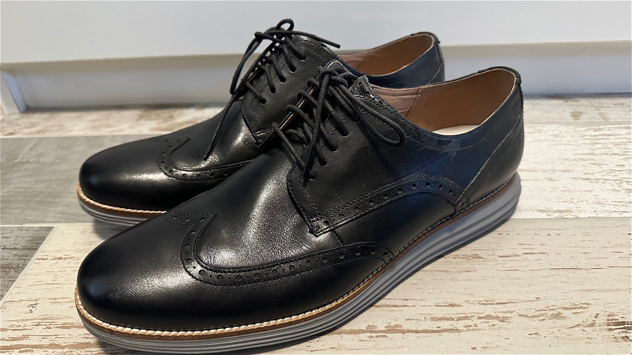 Watch Cole Haan Men display picture 1