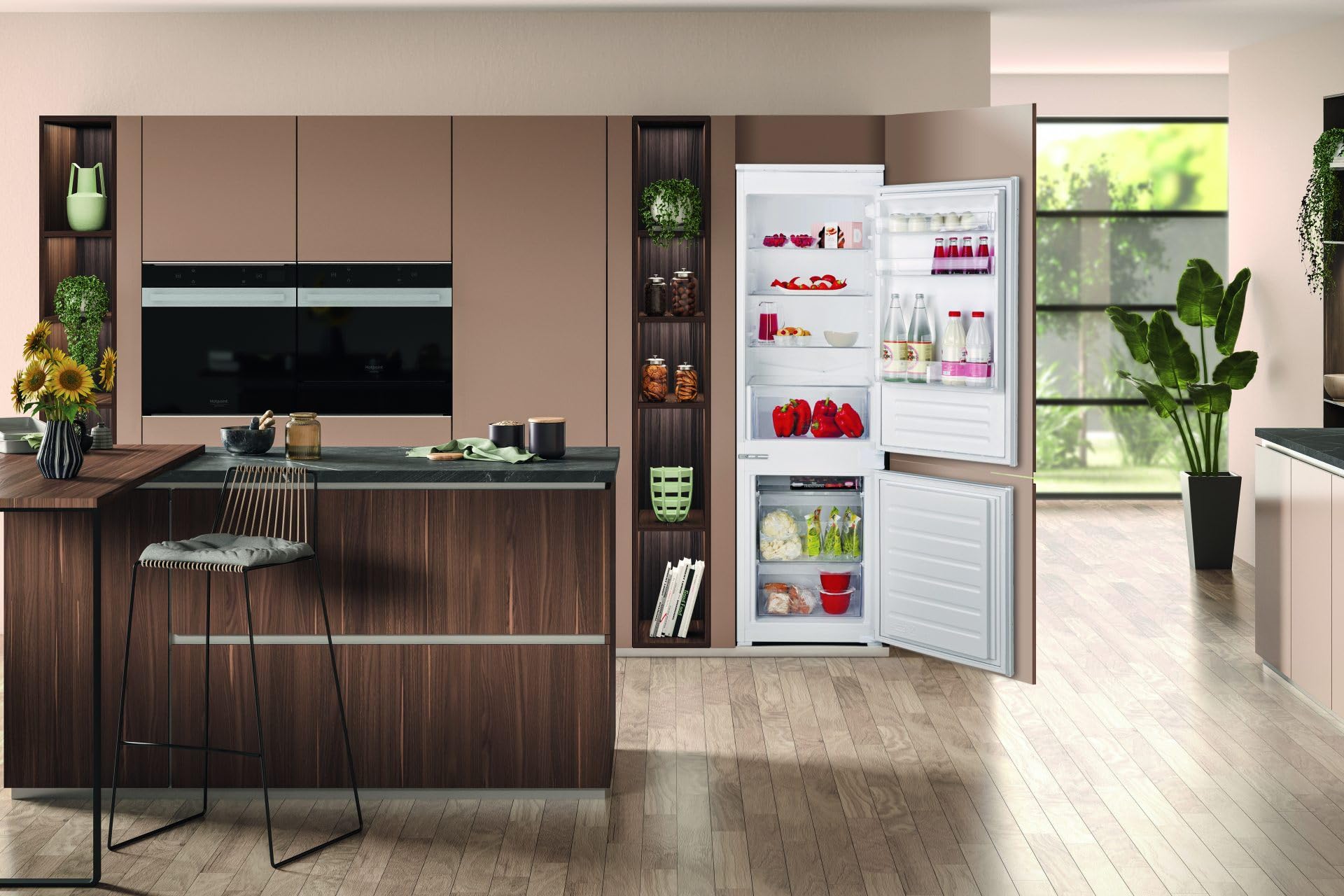 Hotpoint ARISTON Frigorifero da Incasso Combinato Capacità 273 Litri Classe energetica E Raffreddamento Statico - BCB 70301 E