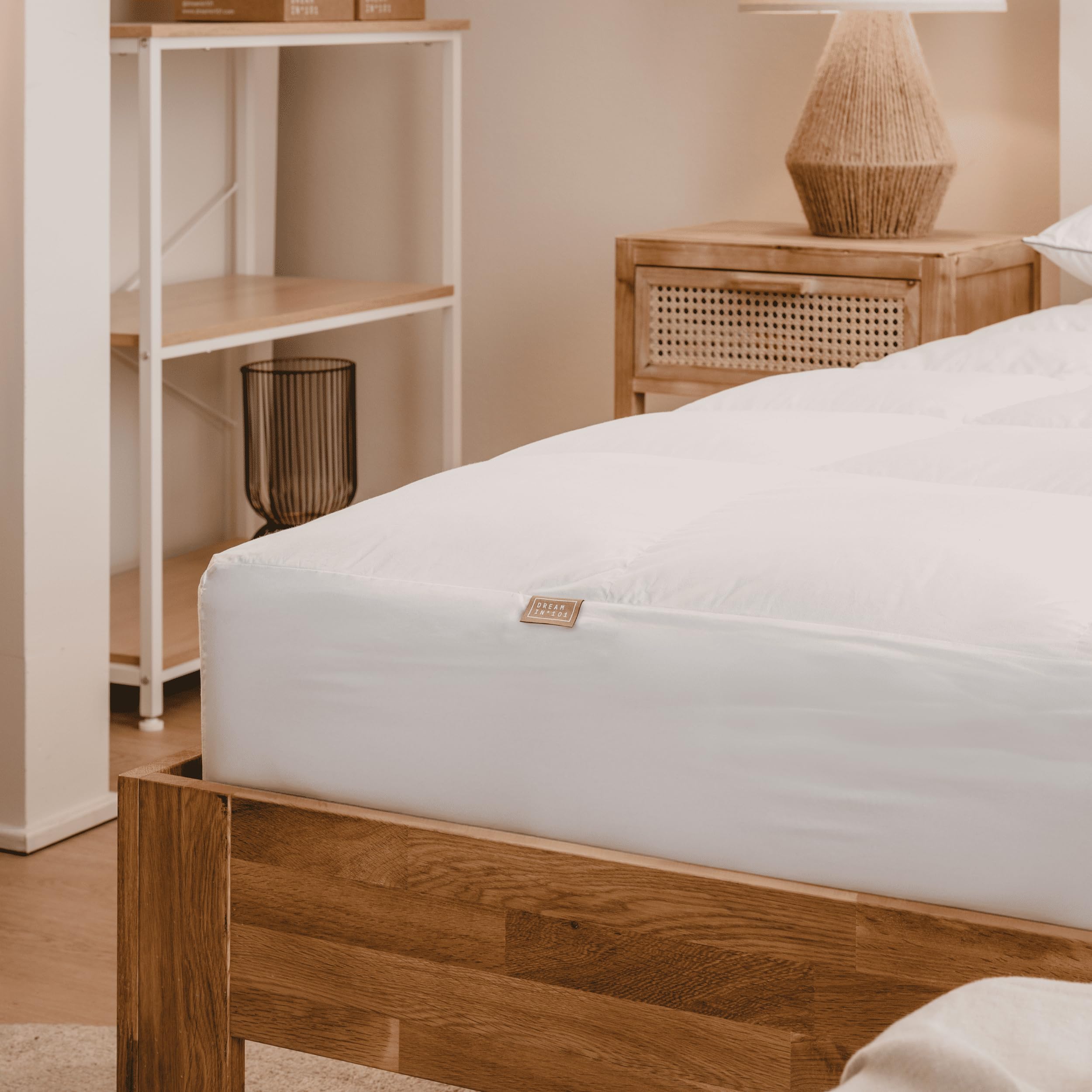 DREAMIN*101 - Coprimaterasso Una Piazza e Mezza 140x190 Imbottito Piumino Piumette e Angoli Aderenti, Morbido Rivestimento Topper Una Piazza e Mezza, Copri Materasso Cotone Traspirante Ipoallergenico