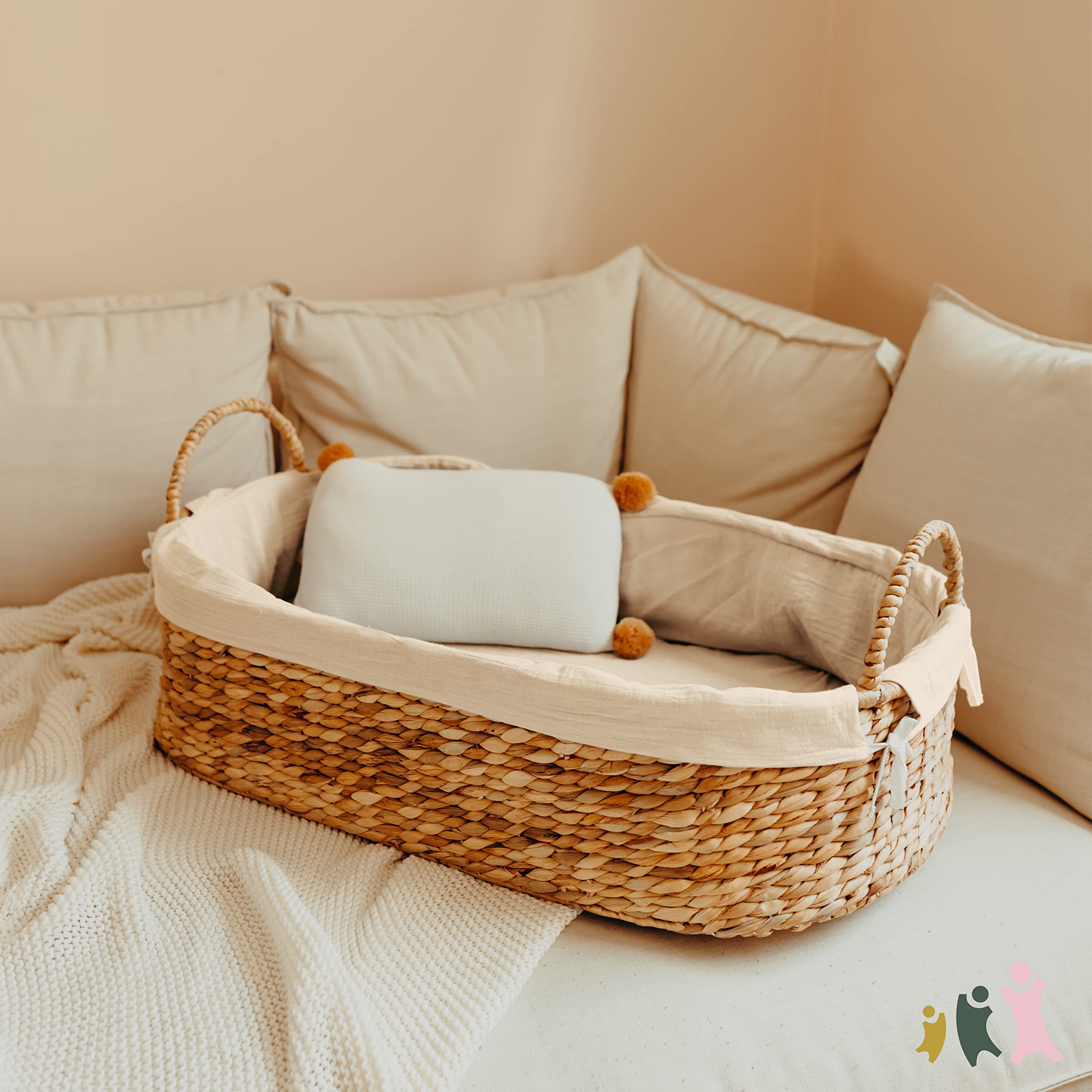 Geuther Moses Korb klein | Babynest mit Tragegriff | Babynestchen Neugeborene mit Matratze & Baumwollbezug | Mobiles Babybett | Nachhaltig & langlebig | Nestchen Baby | Moseskorb Baby in Beige