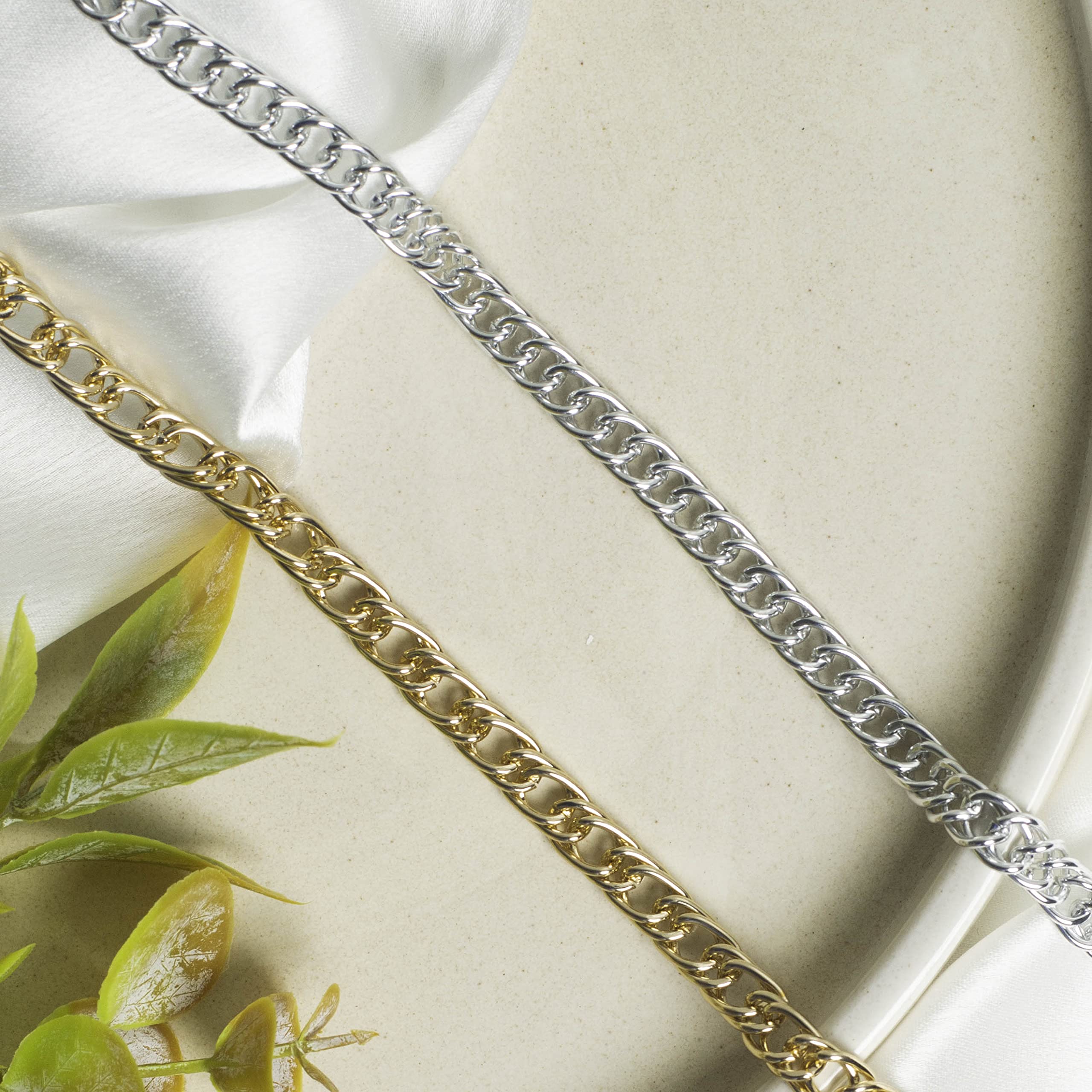 SATRA TRADERSAluminium Chain | Size : H-11mm W-7mm | 1mtr | JT-14-43-4