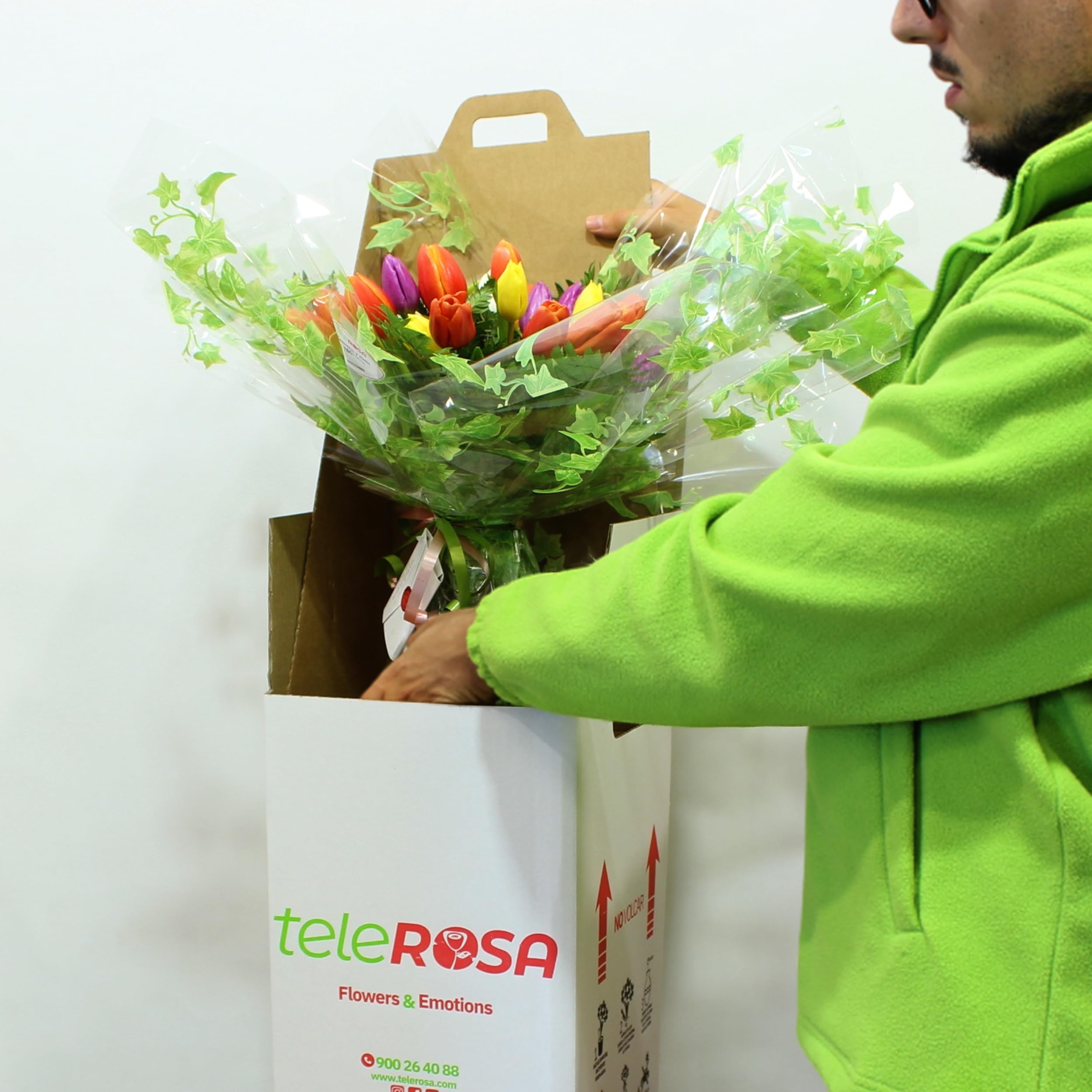 teleROSA Ramo 25 Tulipanes naturales - Flores naturales a domicilio – Tú decides la fecha y el horario de entrega de lunes a sábado - Incluye tarjeta dedicatoria Multicolor