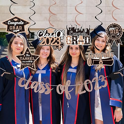Miniatura 3 de Decoraciones de graduación de la clase de 2023 de oro rosa, pancarta de clase de 2023 y espirales colgantes de graduación 2023, decoración de