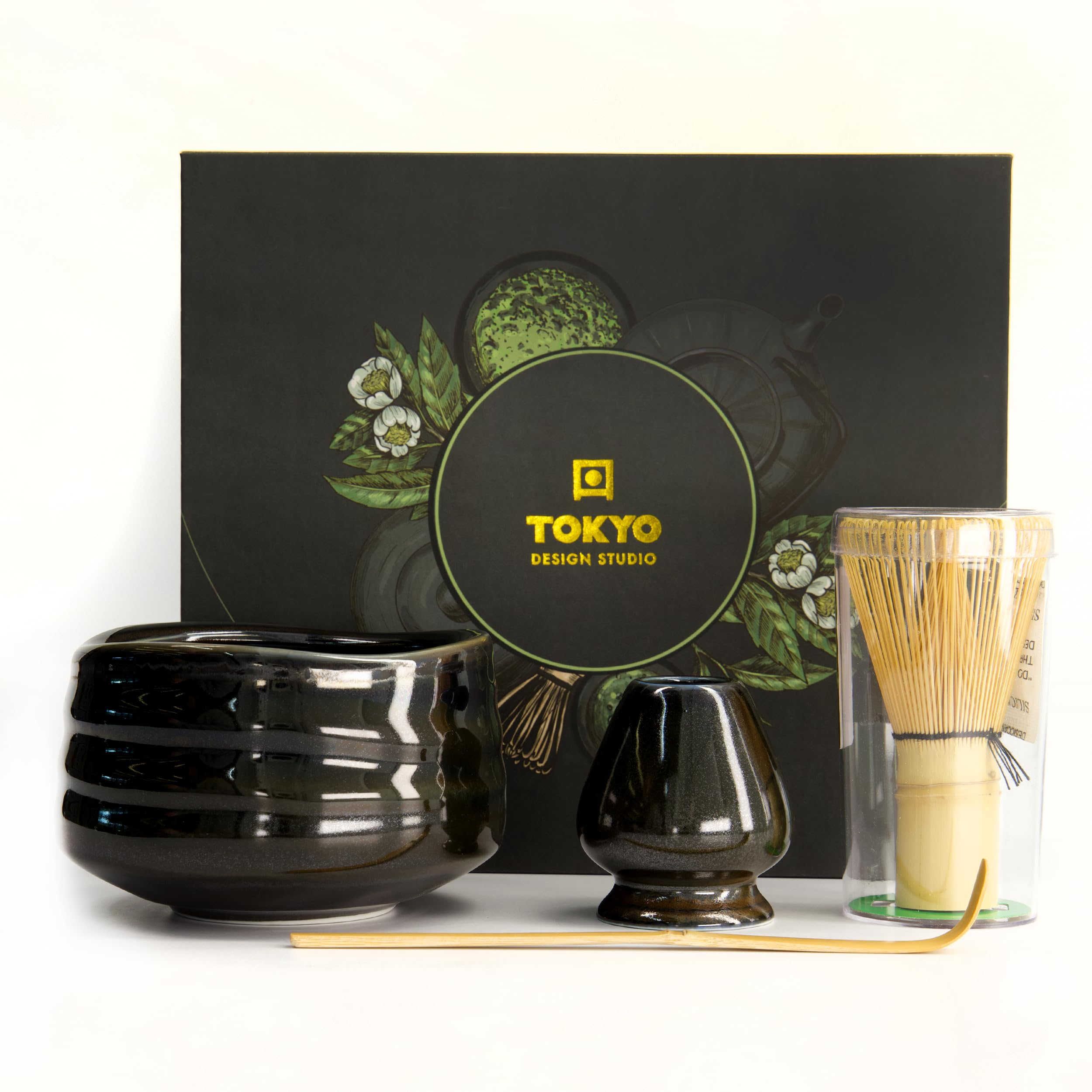 TOKYO design studio – 4-teiliges Matcha Set in hochwertiger Geschenkverpackung - mit Matchaschale, Bambusbesen, Bambuslöffel & Teebesenhalter – Traditionelle Teezeremonie – Edle Keramik in Schwarz