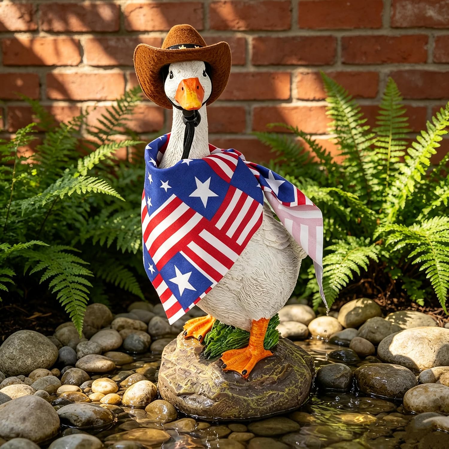 Teaeeno USA Duck Decor Statue for Independence Day,Real Duck Figurine,Funny Duck Fence Decoration,Outdoor Decor Yard Lawn,Indoor/Outdoor Resin Animal Statue for Home Garden