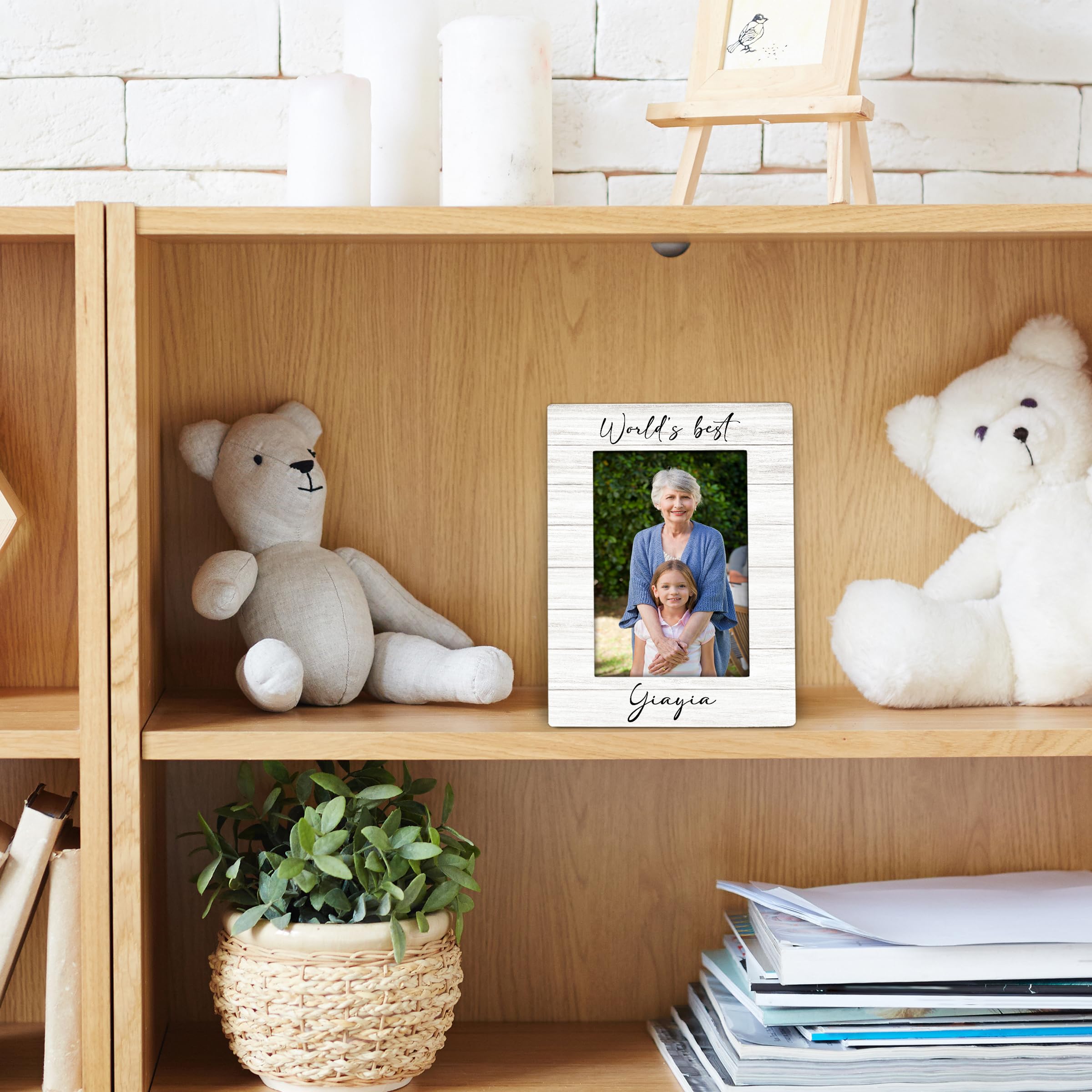 Yiayia Gifts Picture Frame 4x6, Grandma Wooden Picture Frame, Christmas Mothers Day Birthday Gifts for Yiayias Grandma, World's Best Yiayia Decorative Photo Frames for Table Desk Decor
