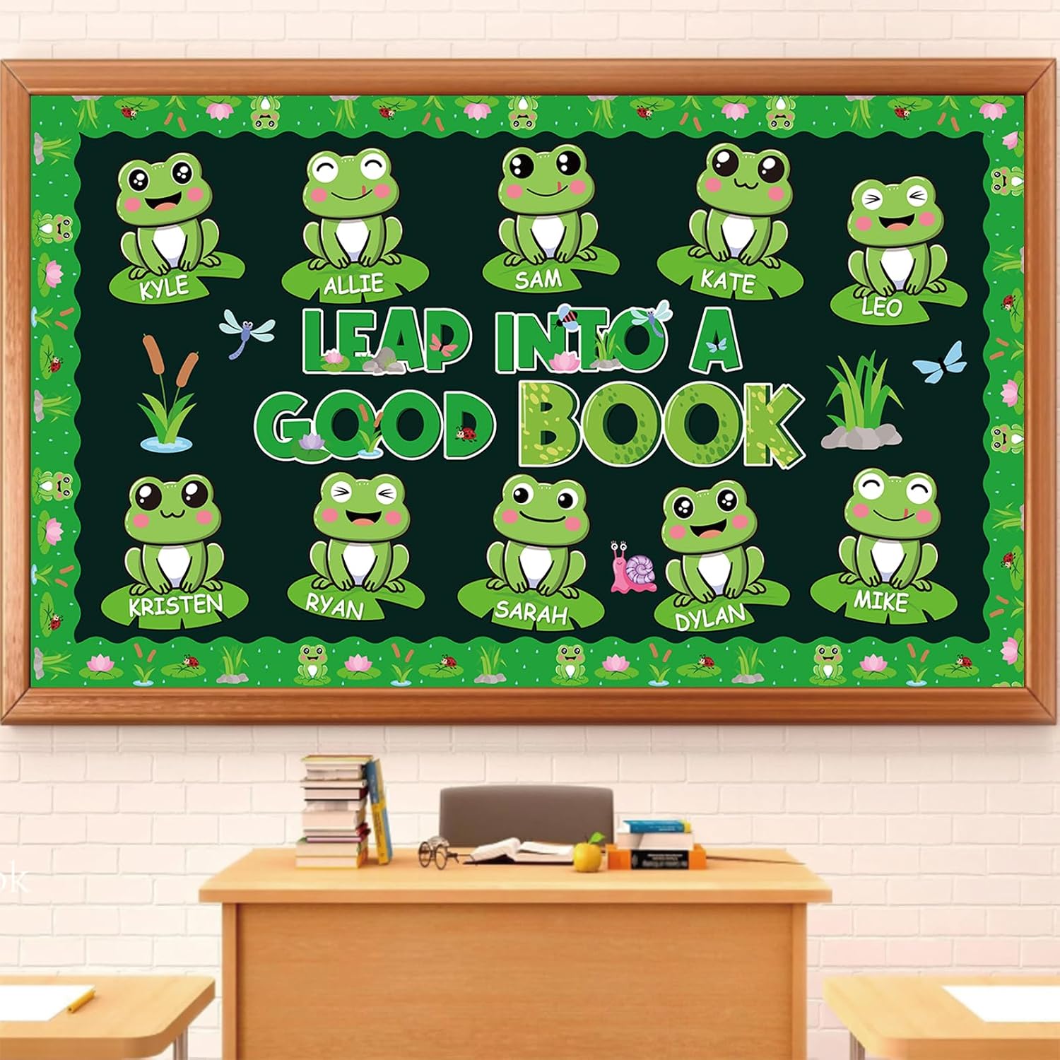 Amazon.com: FYSUIMU Frog Bulletin Board Decor Set Summer Green ...