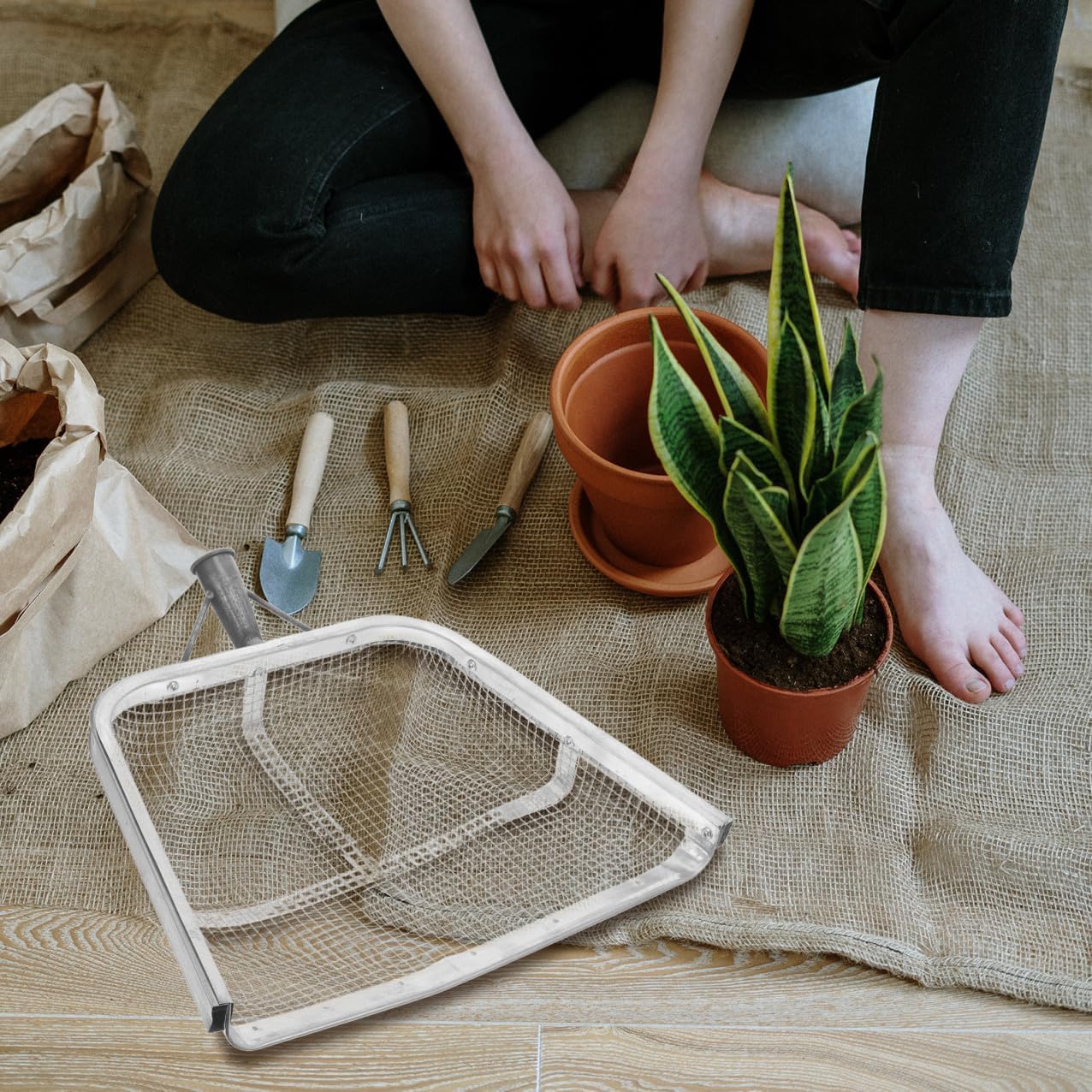 DECHOUS Multi-Functional Soil Screening Tool for Gardening Grain Sifting Shovel