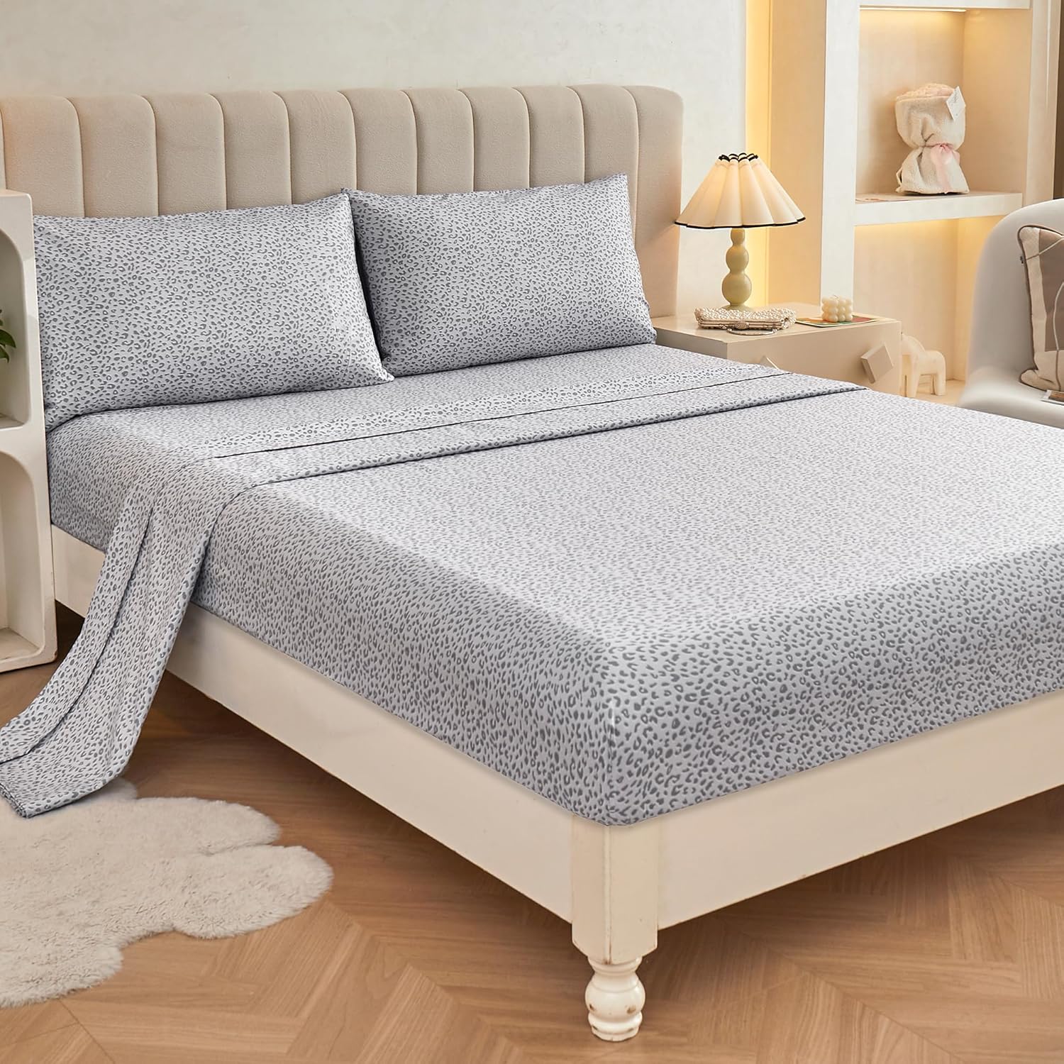 Mooreeke Leopard Cheetah Printed King Bed Sheets, Soft Microfiber Bedding Sheets & Pillowcases, Deep Pocket Non-Slip Fitted King Sheet, Silver Grey Animal Pattern Bedsheets