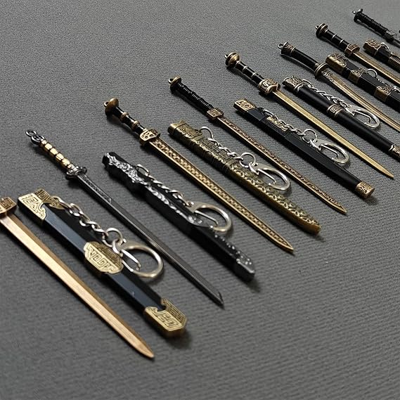 Novelty Mini Sword Shape Pendant Keychain Creative Weapon Model Toy Key Ring Fashion Backpack Decoration Accessories Gifts