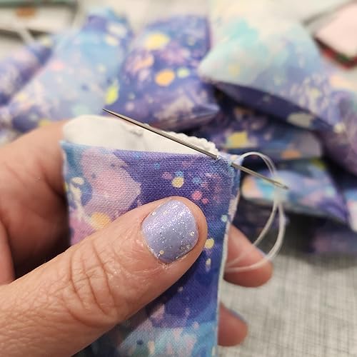 Vista 64 de Emery Pin Cojín para costura, relleno de arena abrasiva, hecho a mano en Estados Unidos (2 x 3 pulgadas, gallos sobre negro)