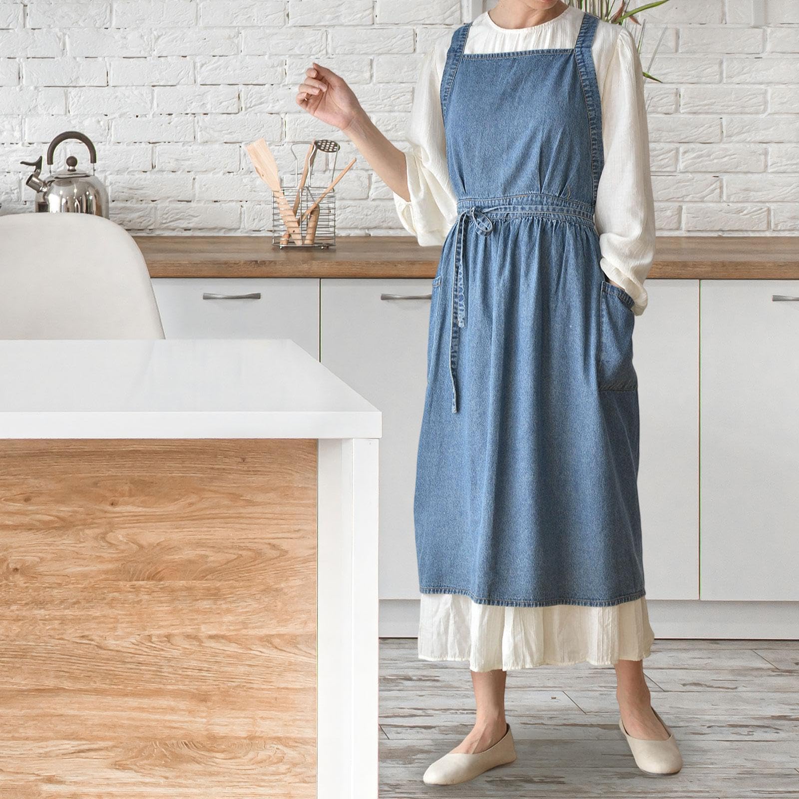 LOVIVER Grembiule in denim con tasche incrociate sulla schiena, protettivo, resistente e confortevole, regolabile per parrucchieri e grigliate.
