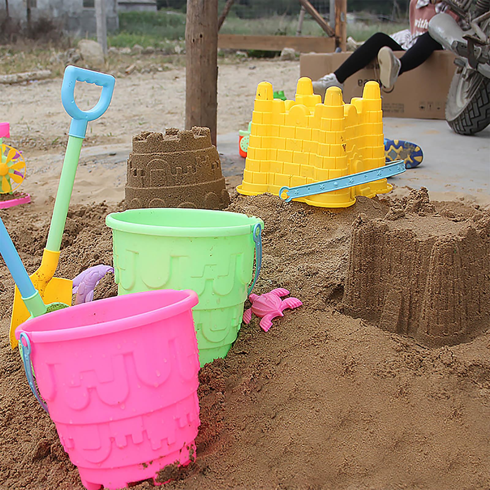 Generisch Sandspielzeug Set 13 für Kinder Robustes Sandkasten Spielzeug mit Eimer Sandförmchen und Bunt Reise Sand Spielzeug für Strand Urlaub Garten Sicheres Outdoor Spielzeug für Junge und Mädchen