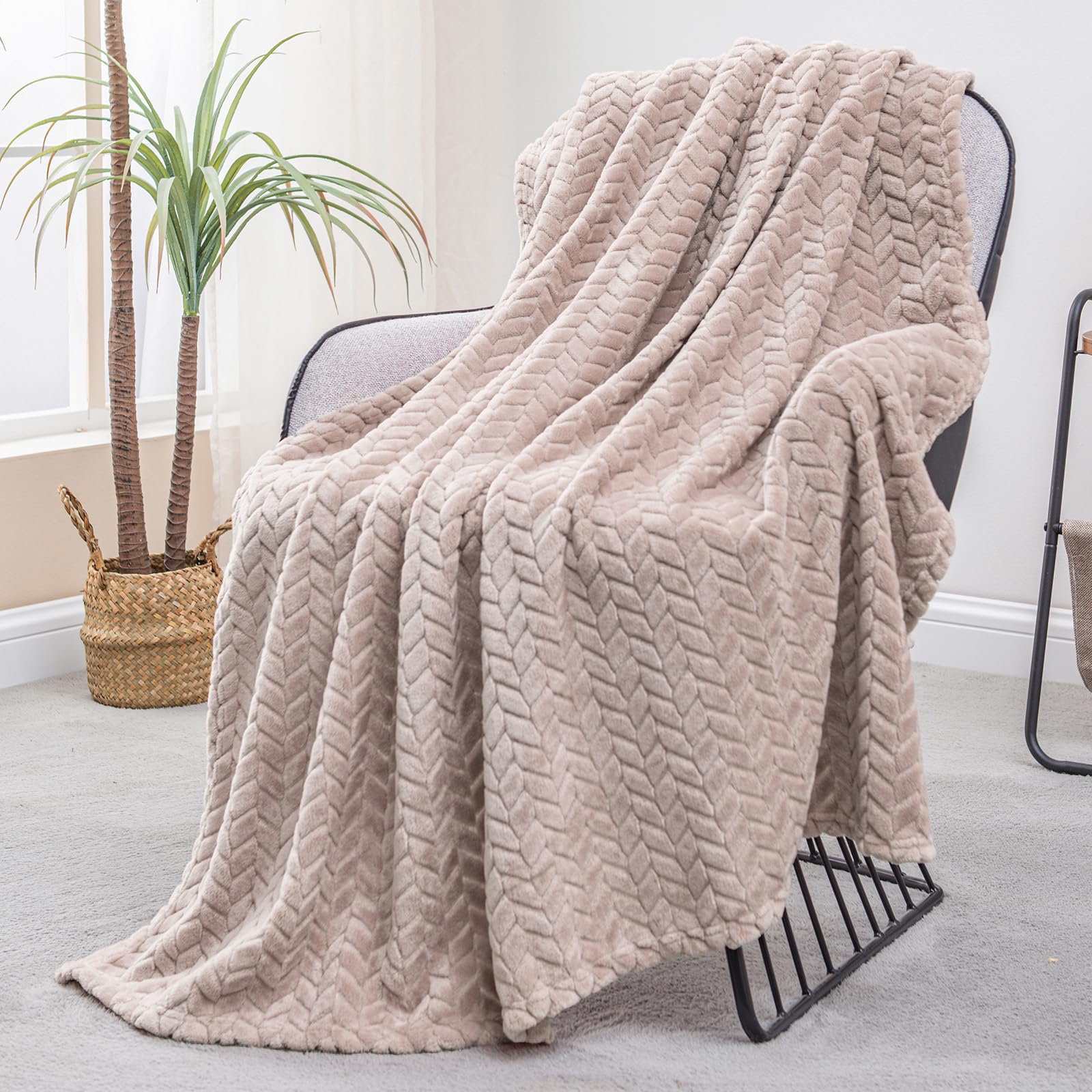 Exclusivo Mezcla Camel Fleece Blanket – Sofa Blanket, Flannel Blanket for Bed, Double Sided Soft, All Seasons and Machine Washable, 130 x 170 cm OEKO-TEX STANDARD 100