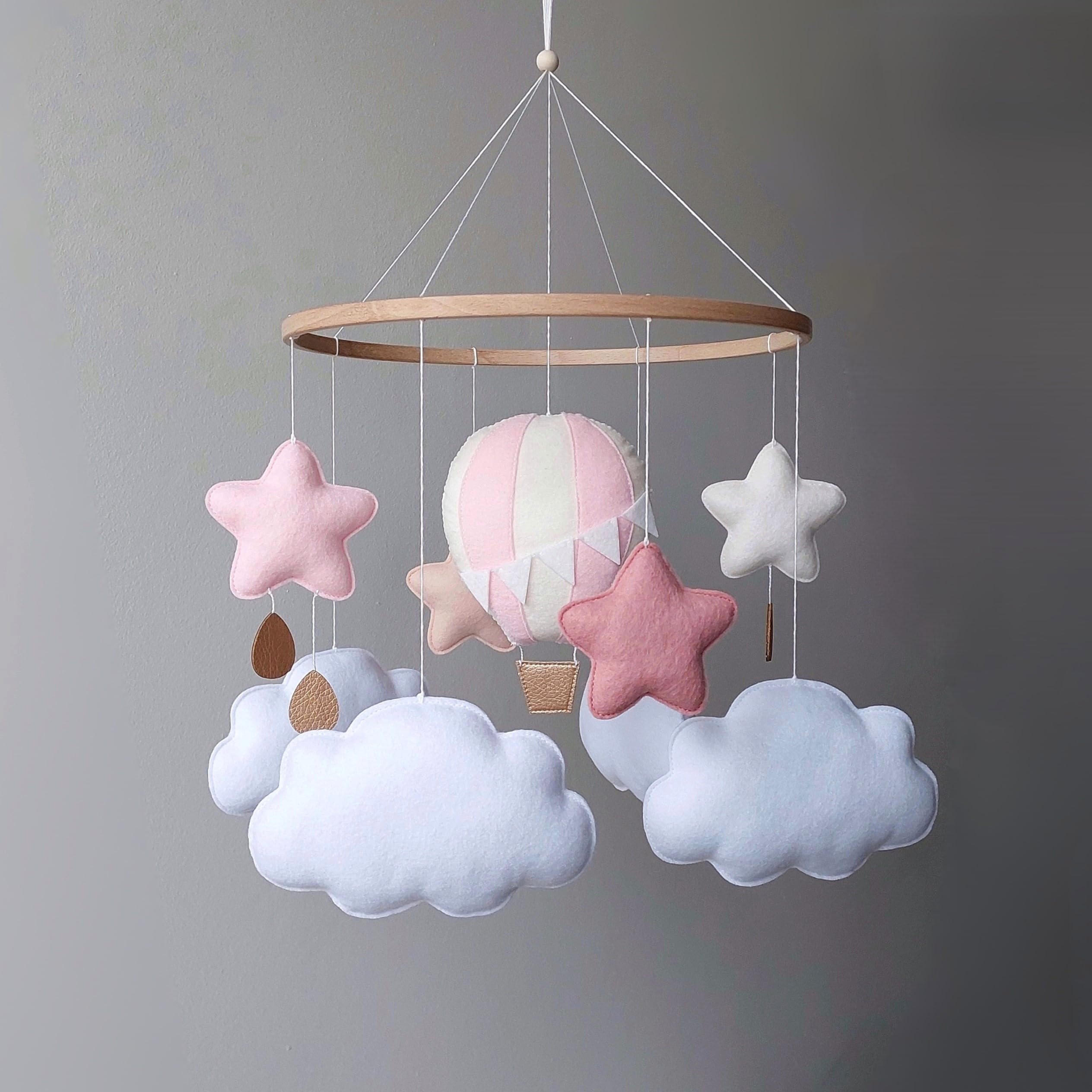 Heißluftballon Baby Mobile für Mädchen – Handgemachtes Filz-Mobile mit Wolken & Sternen in Rosa – Traumhafte Deko fürs Babyzimmer – Geschenk zur Geburt oder Babyparty
