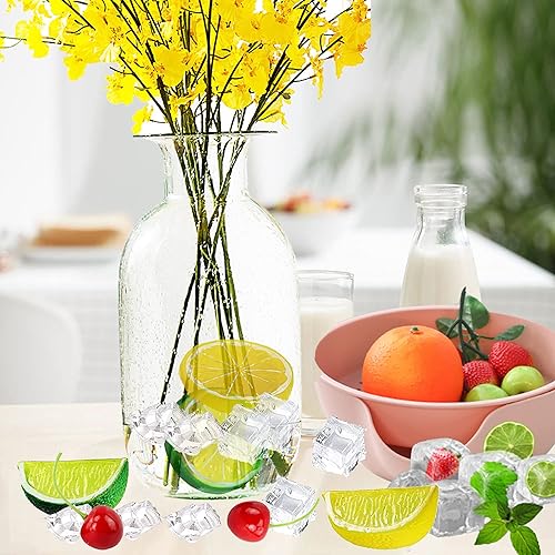 Miniatura 4 de Yuronam 40 piezas de hielo triturado falso y rocas cuadradas de hielo, 10 piezas de rebanadas artificiales de limón de fruta, 4 piezas de bloques de