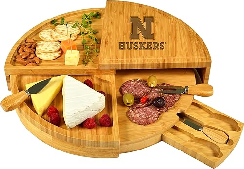 NCAA Nebraska Cornhuskers Tabla de queso de bambú para charcutería con juego de cuchillos y marcadores de queso por Picnic at Ascot