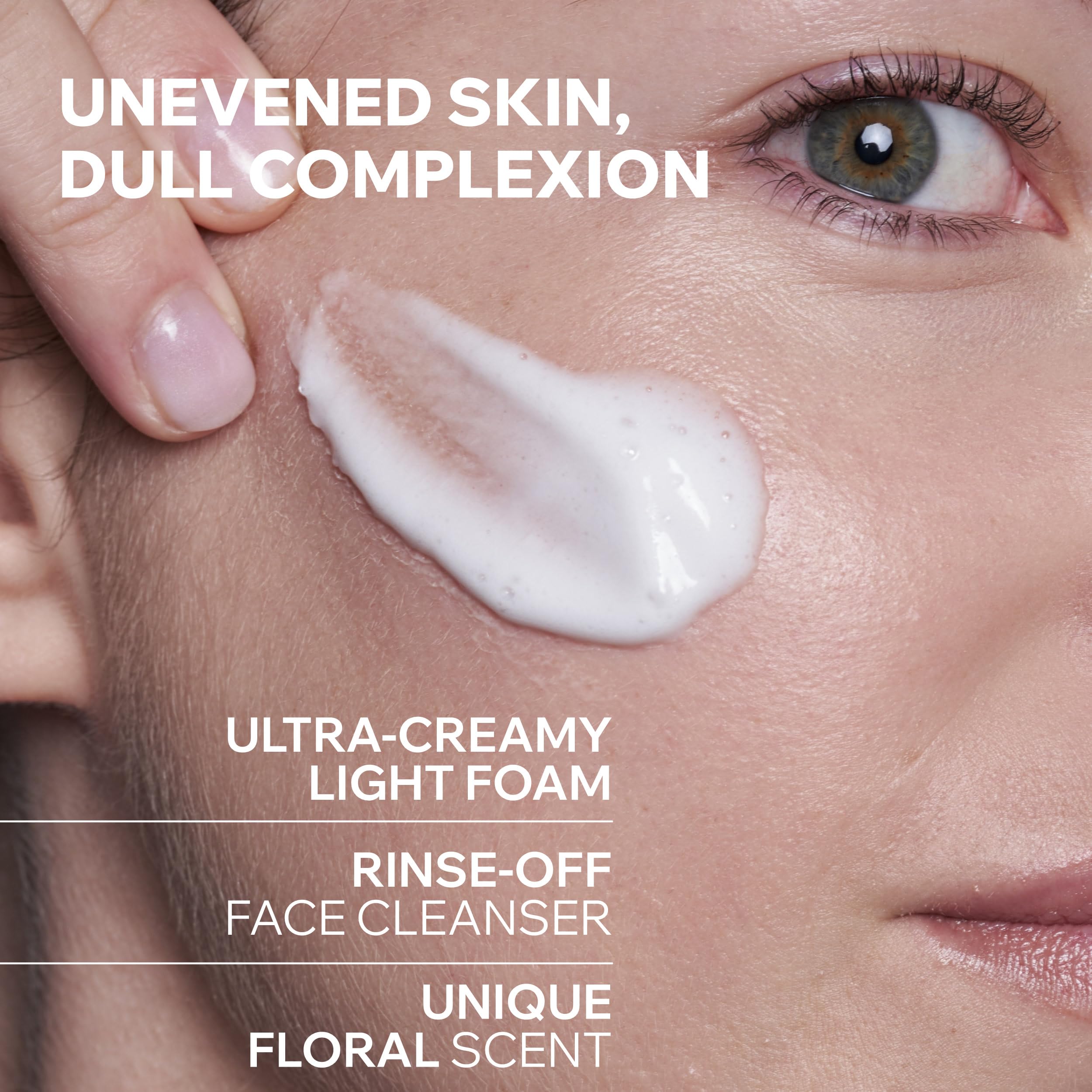 Uriage Depiderm Mousse Detergente Illuminante con Vitamina C Stabilizzata e Niacinamide - Correzione e prevenzione delle macchie scure. La pelle è detersa e luminosa
