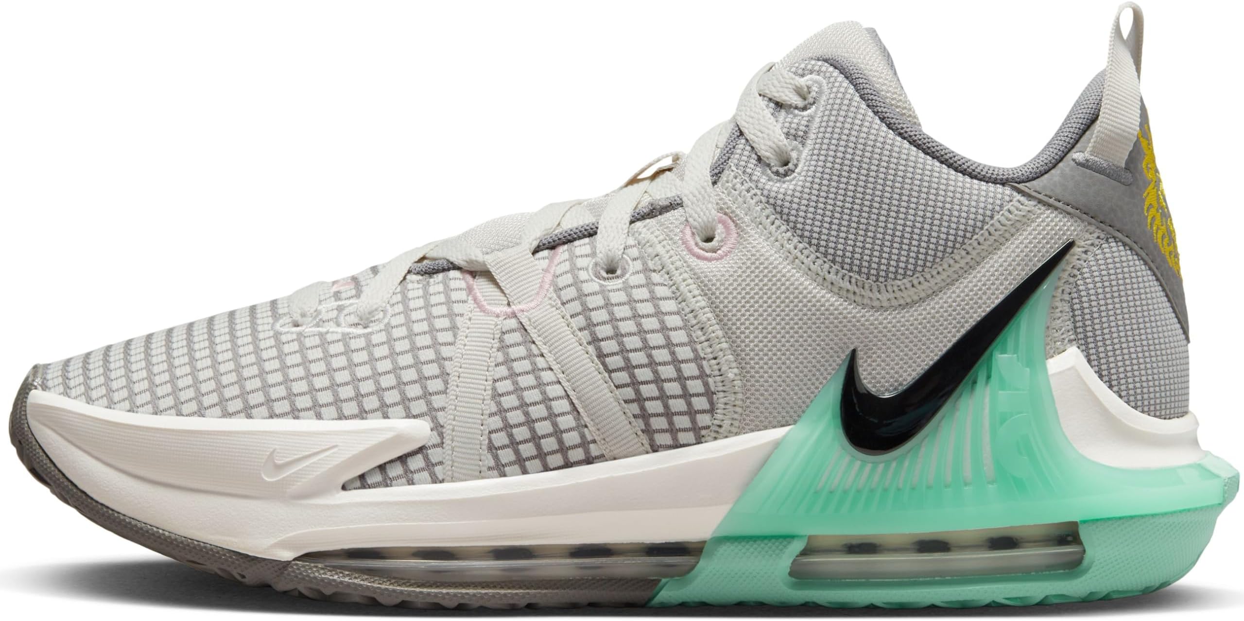 Lebron Witness VII, Three Quarters Tall Man