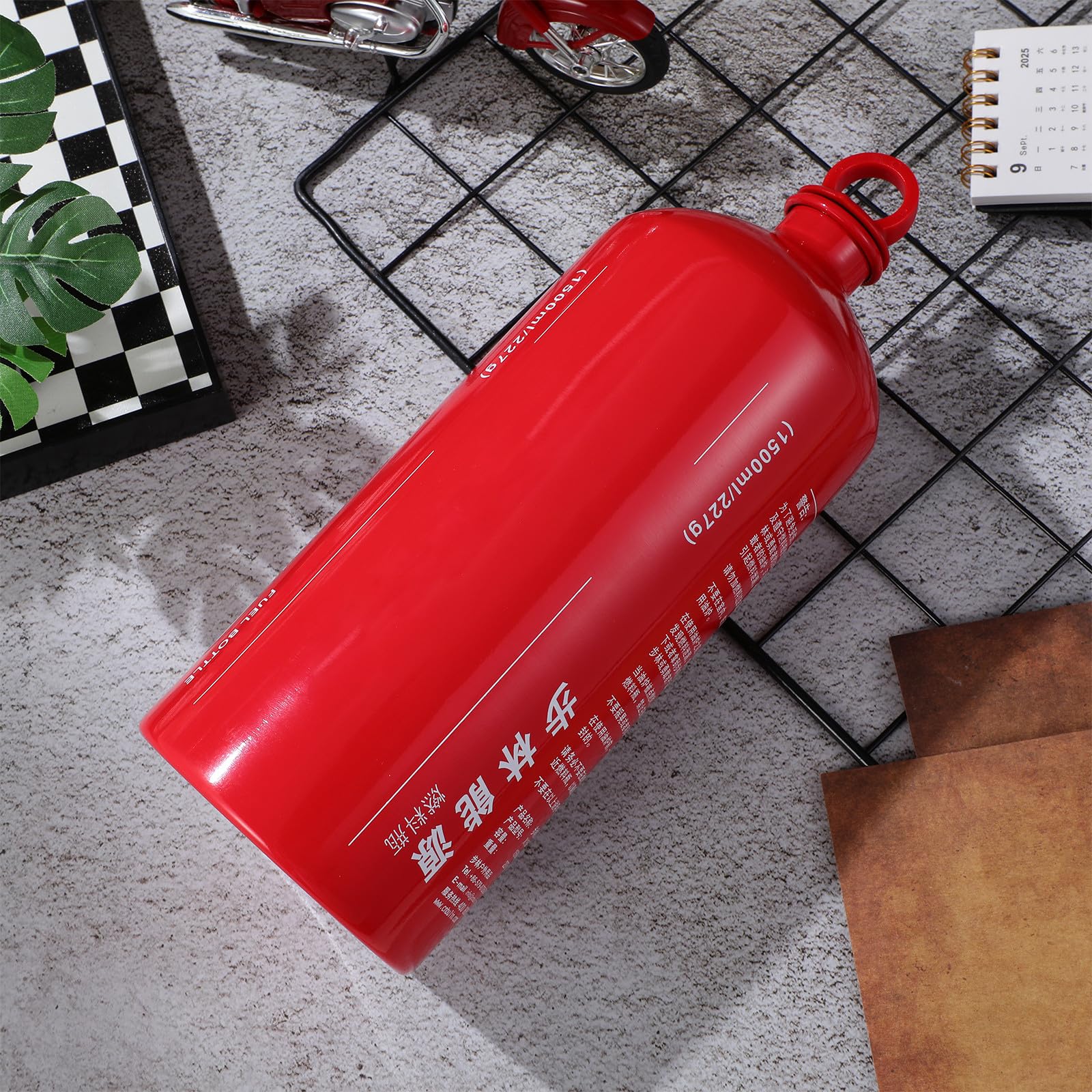 PATKAW Bouteille de Carburant en Alliage D'aluminium 1500ml Bouchon Anti-fuite, Réservoir de Secours pour Moto et Camping en Plein Air