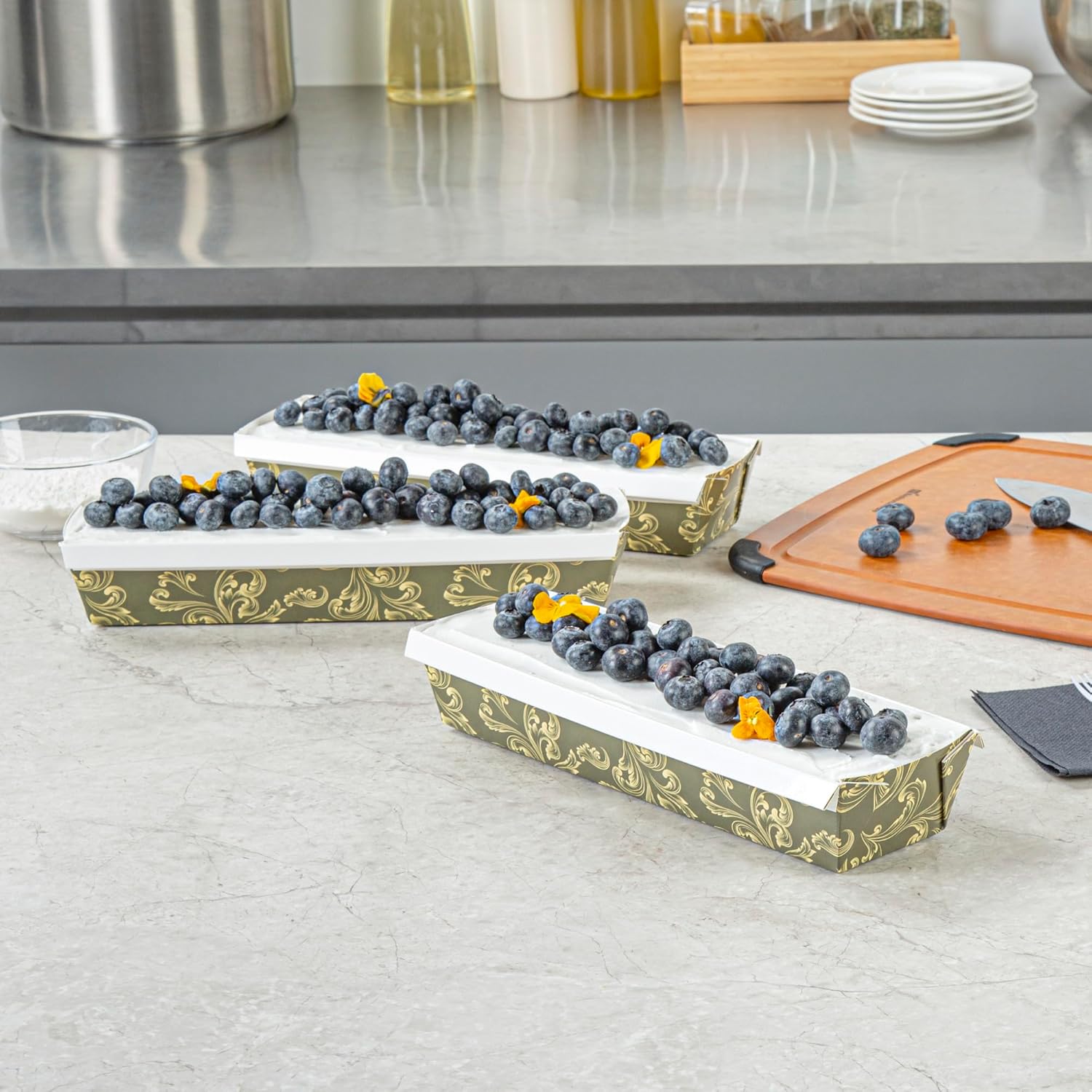 Restaurantware Paper Loaf Pan 100 Count 11.1 x 3.3 x 1.9 Inches 32 Oz Greaseproof Baking Loaf Mold, Vintage Floral Design Oven Safe Freezer Safe Rectangular Green Baking Pan For Cakes And Bread